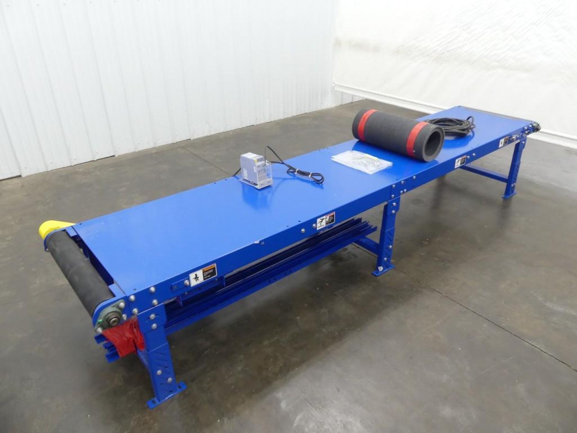 Lewco, Inc. 40SB-24-144-60-B98-D08-M26-A6151-SPH-36-36-SCC10 Low Profile Slider Bed Belt Conveyor