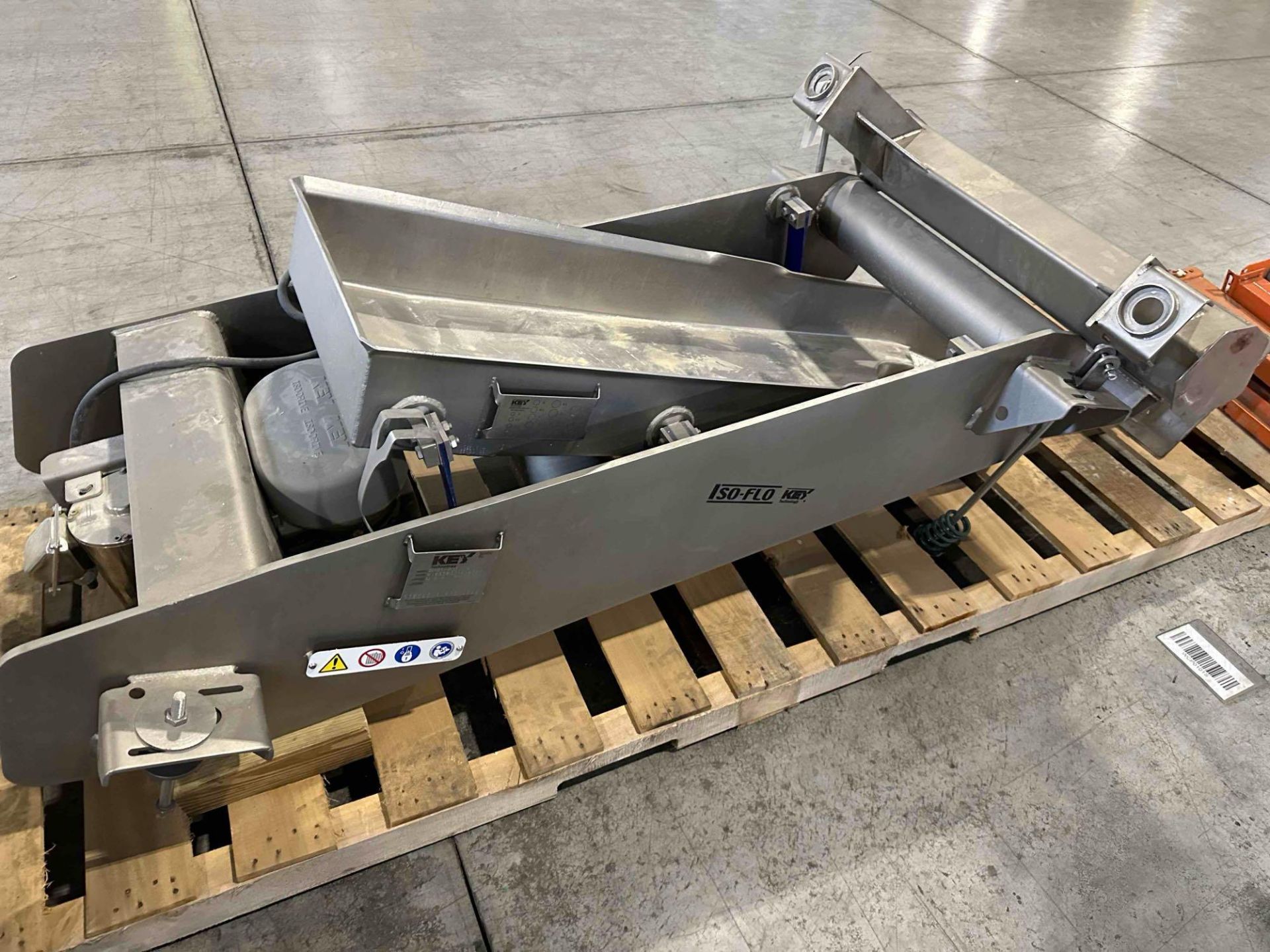 Key Technology SH01-031226 Stainless Steel Vibratory Slide Conveyor - Image 2 of 9