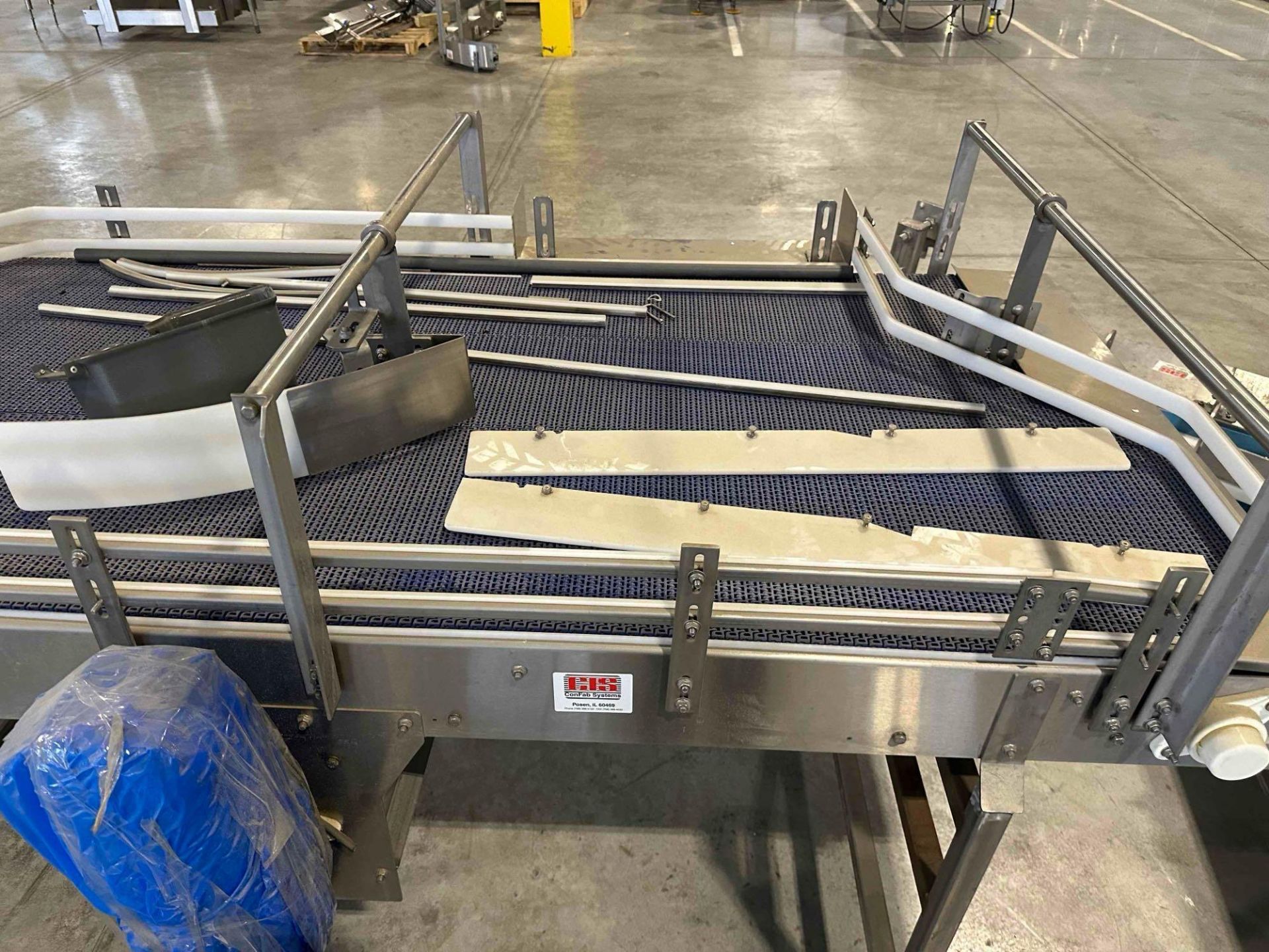 ConFab System Blue Belt Mat-Top Accumulating Conveyor W/ 1 HP Motor - Image 4 of 7