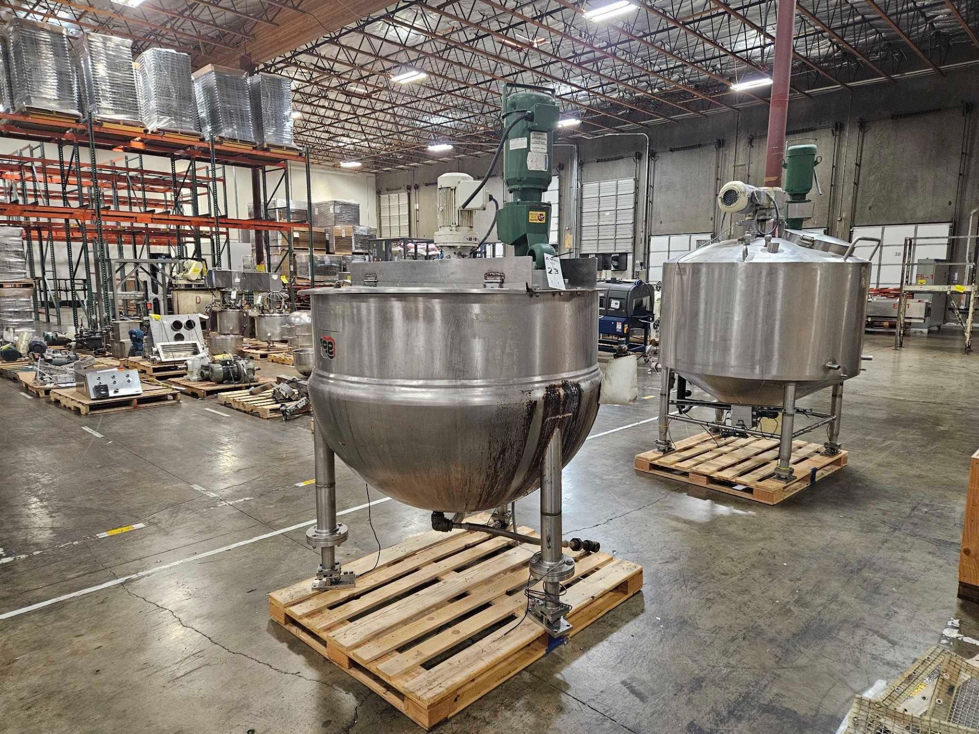 Lee Industries 250 Gallon Stainless Steel Triple Agitated Mixing Kettle - Image 4 of 26