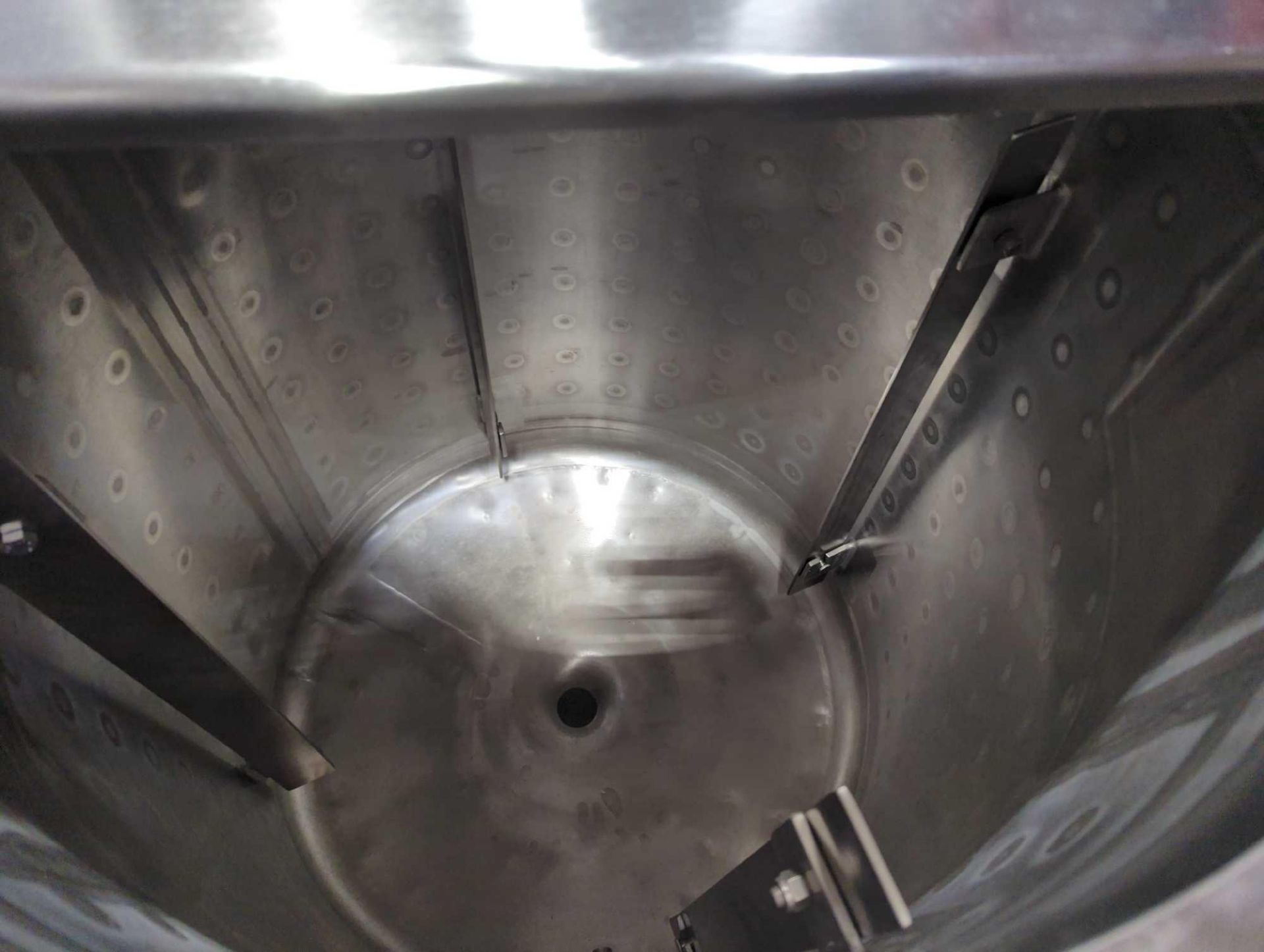 Apache Stainless Equipment 75 Gallon Stainless Steel Dimple Jacketed Tank - Image 10 of 14