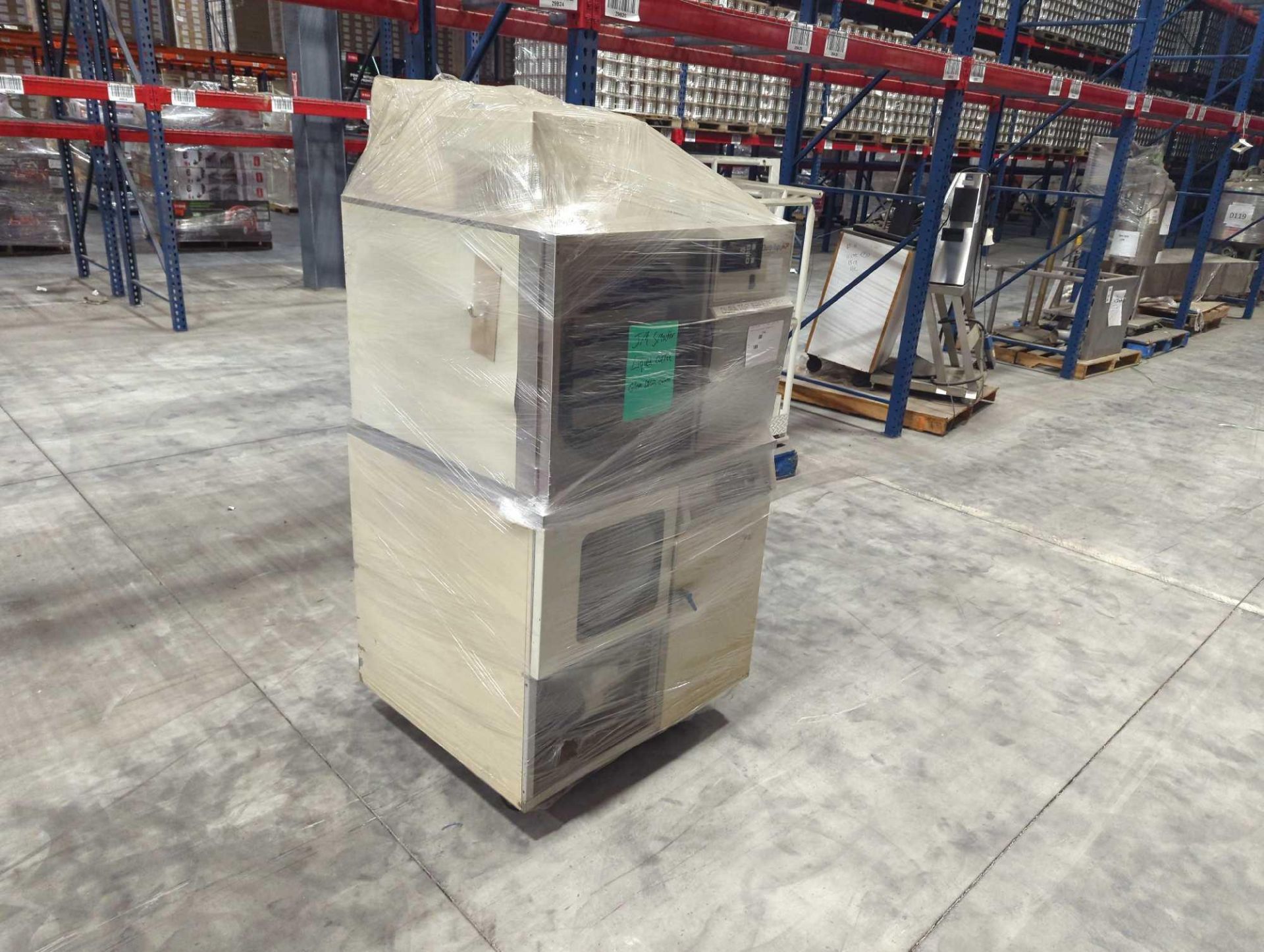 Duratop MP bulk tray dryer and corrosion resistant freeze dryer