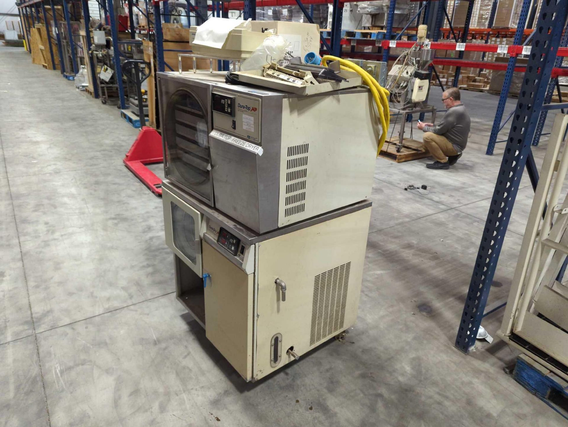 Duratop MP bulk tray dryer and corrosion resistant freeze dryer - Image 9 of 19