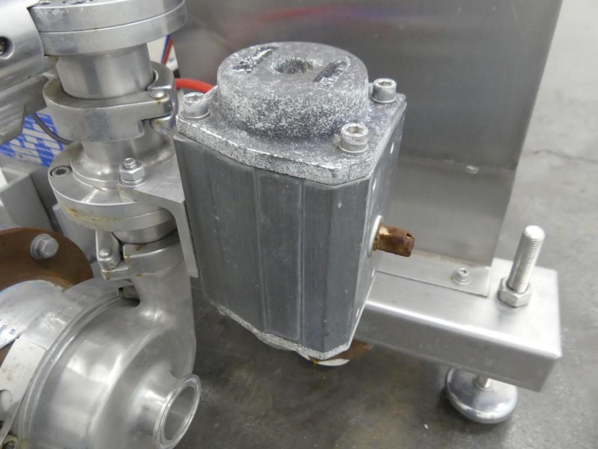 Accutek 10 Head Stainless Steel Automatic Pressure Overflow Filler - Image 15 of 31