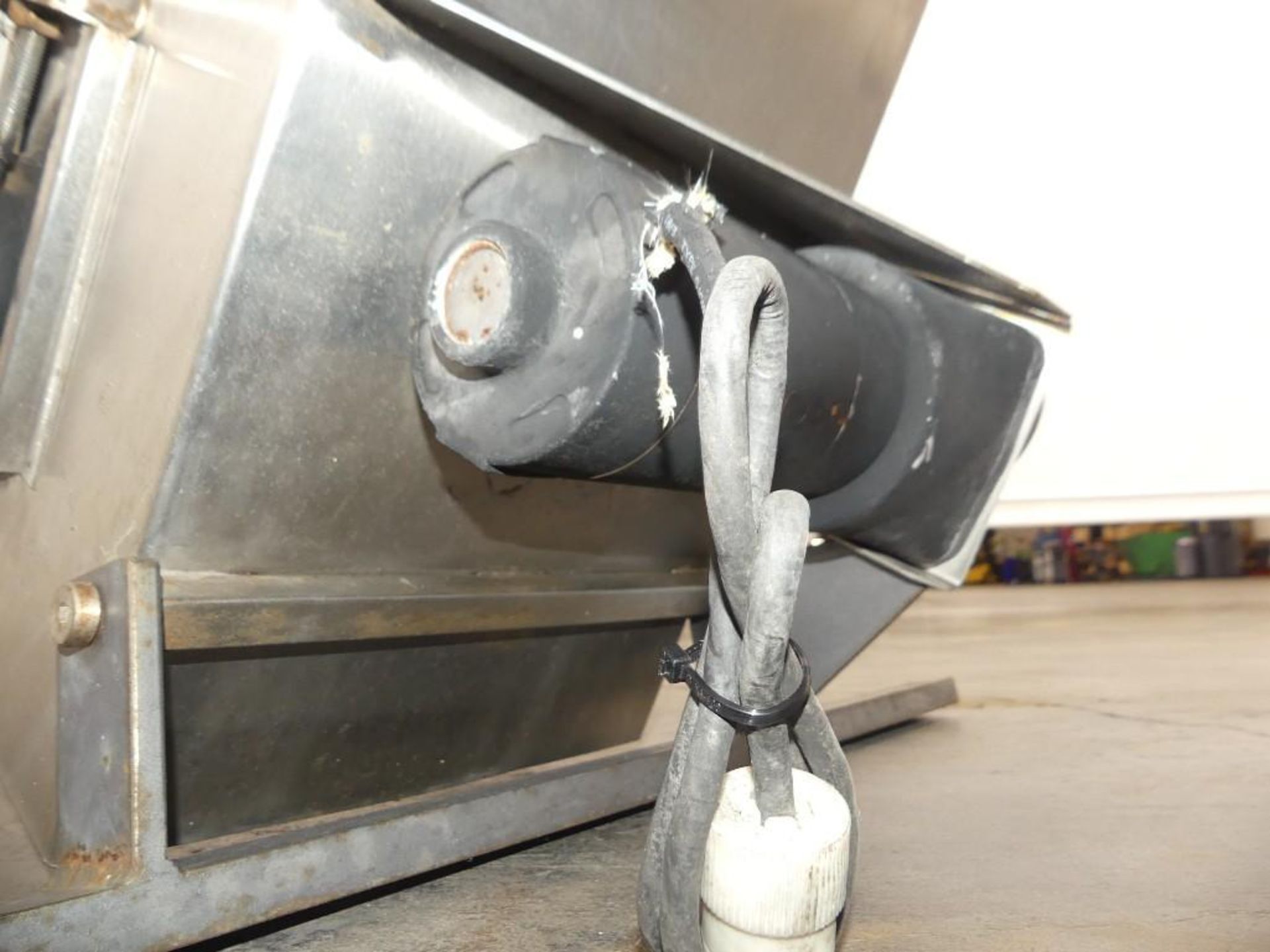 Pace M500 Stainless Steel Automatic Bulk Bottle Unscrambler with Infeed Hopper - Image 10 of 36