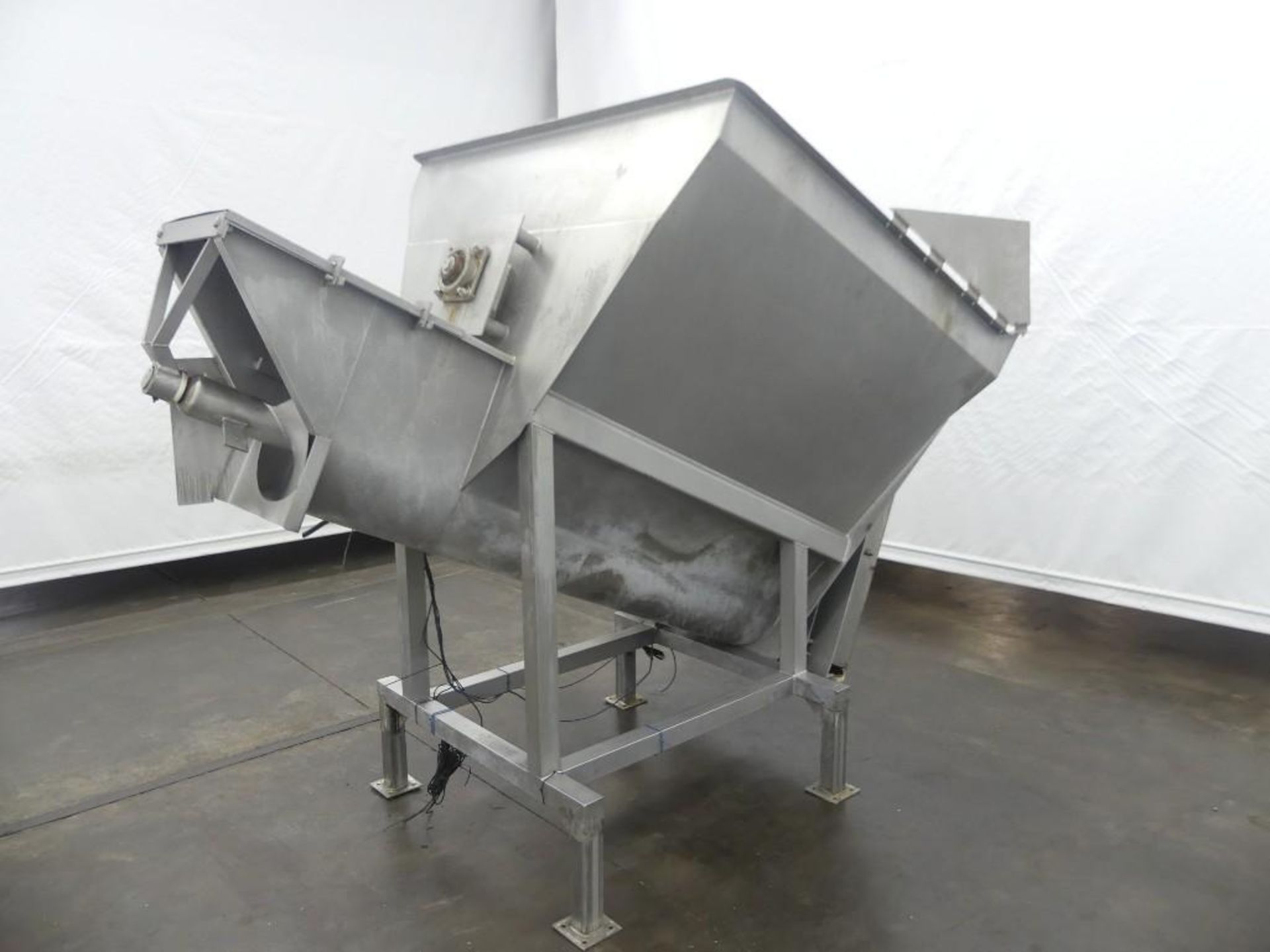 Stainless Steel Paddle Agitated Auger Feeder - Image 4 of 12