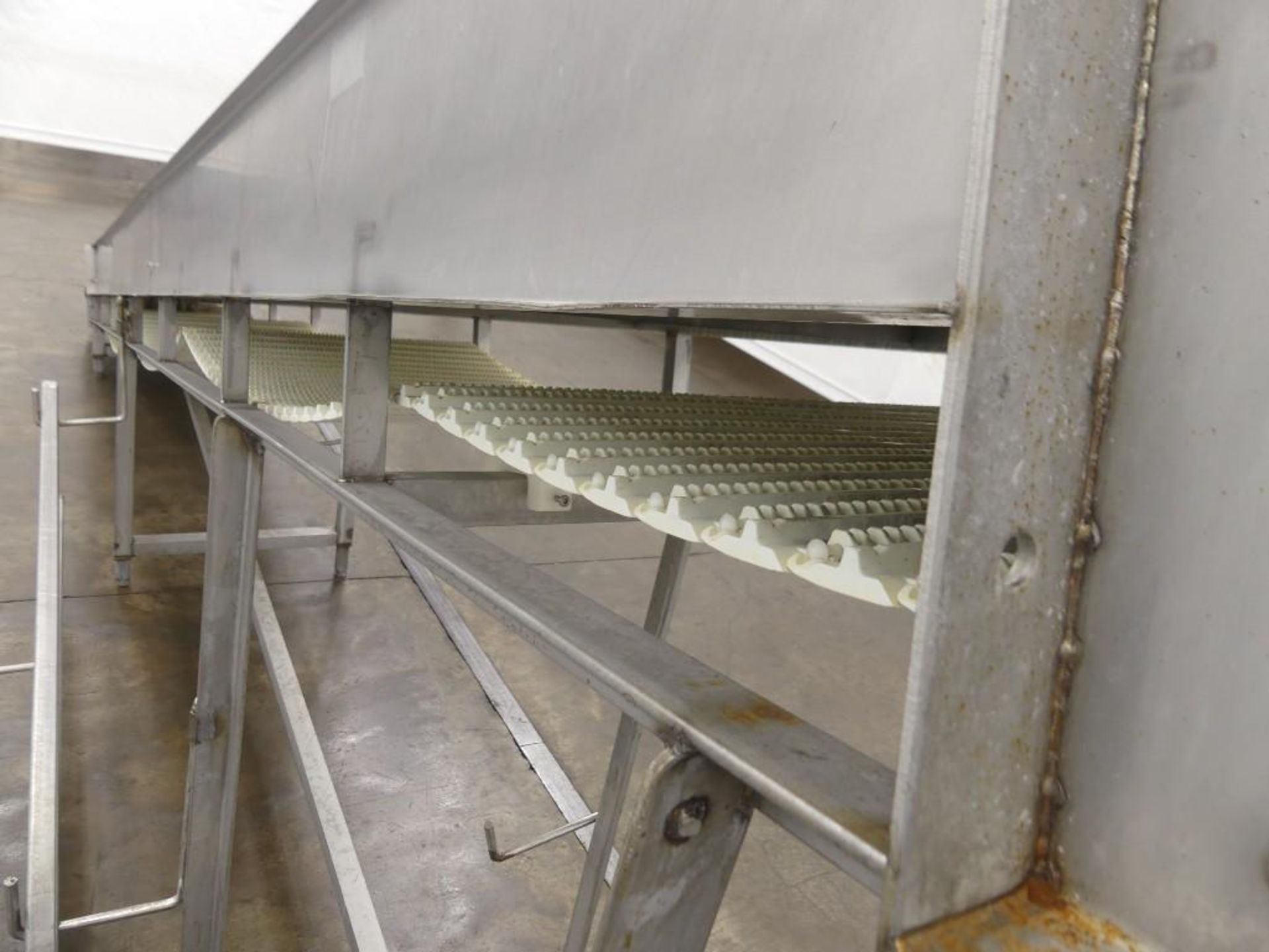 Plastic Mat Top 98" Discharge Incline Conveyor - Image 7 of 15