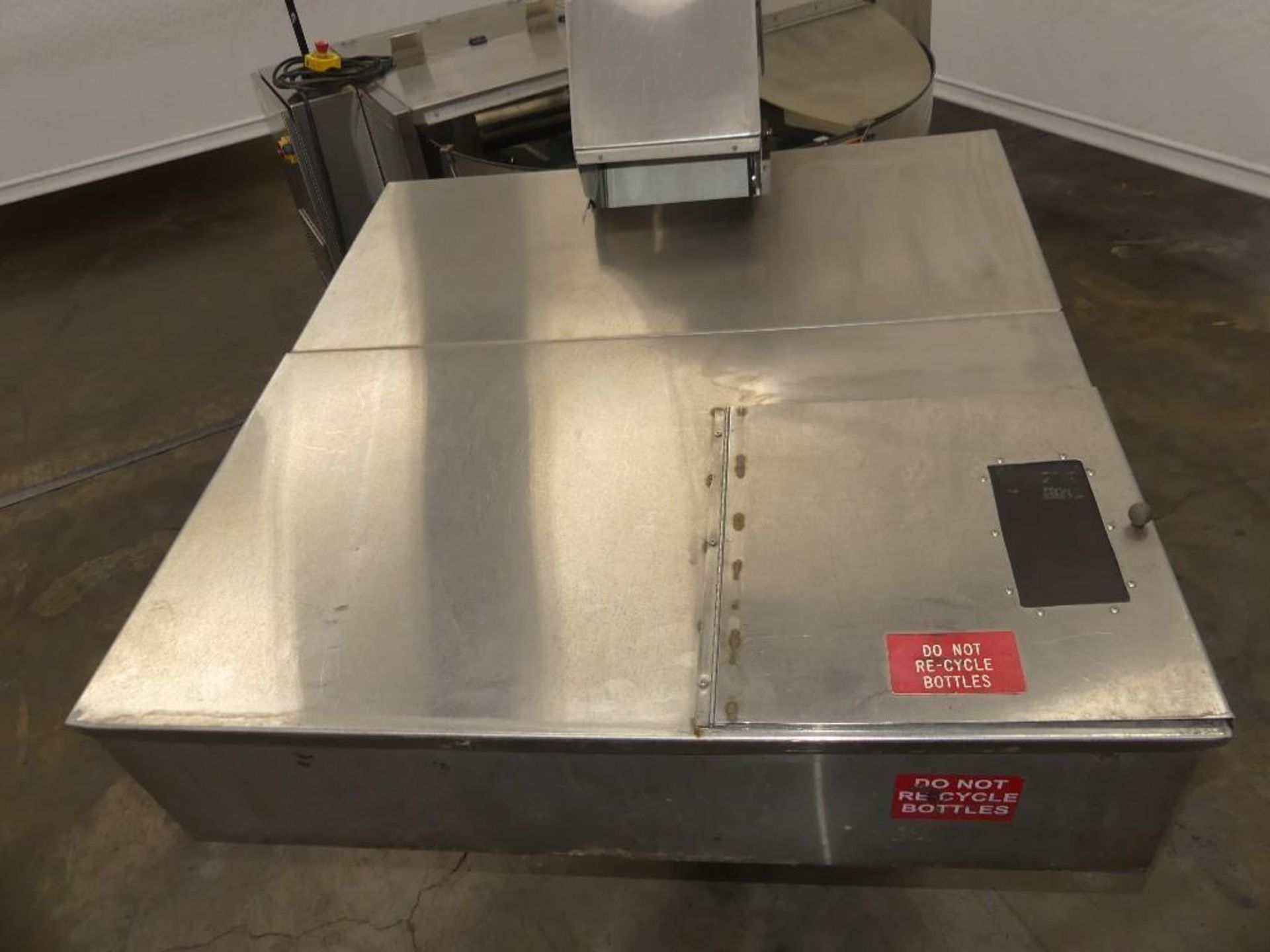 Pace M500 Stainless Steel Automatic Bulk Bottle Unscrambler with Infeed Hopper - Image 5 of 36