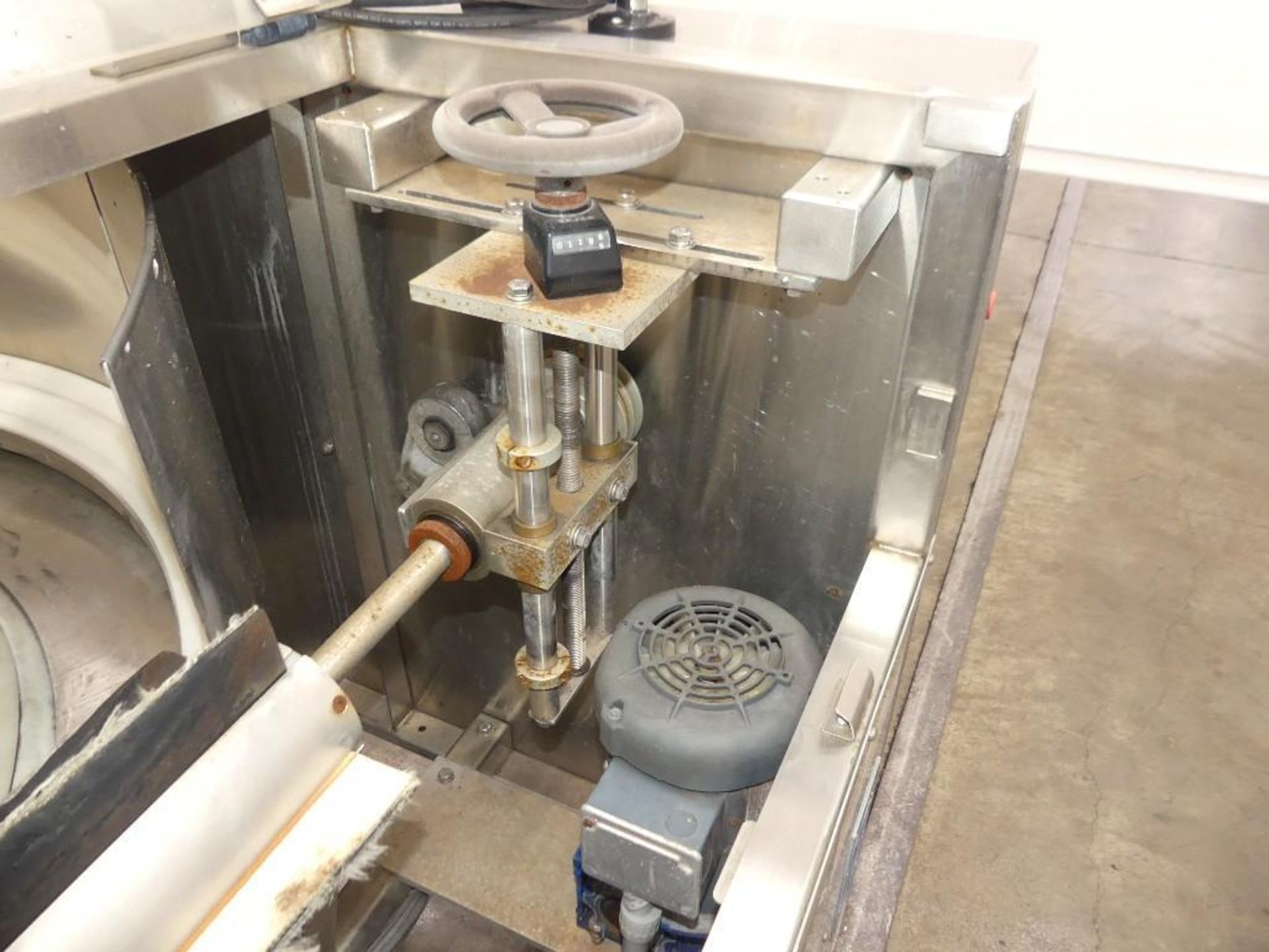 Pace M500 Stainless Steel Automatic Bulk Bottle Unscrambler with Infeed Hopper - Image 16 of 36