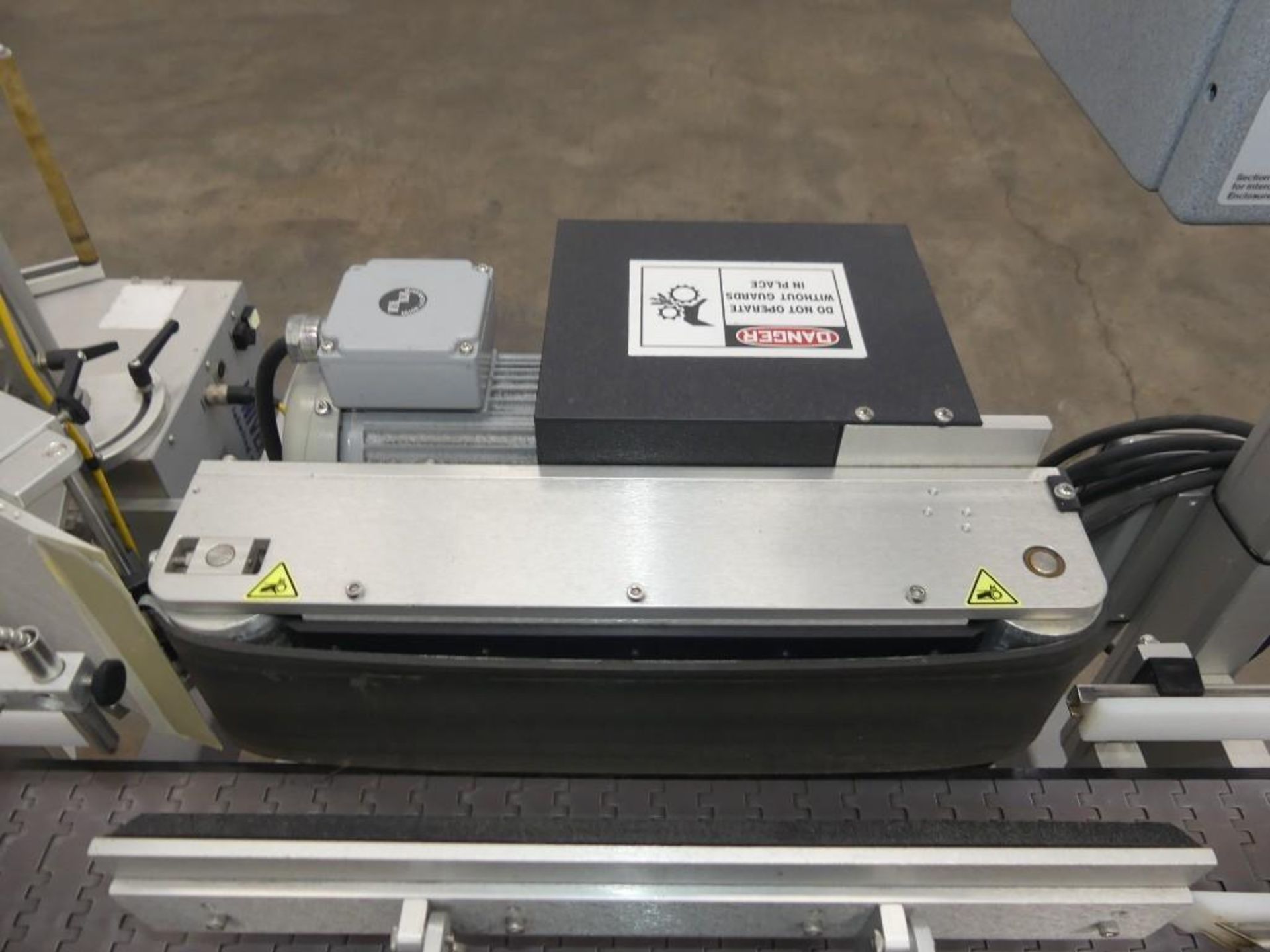 Universal TA4 Wrap Unit Pressure Sensitive Labeler - Image 12 of 27