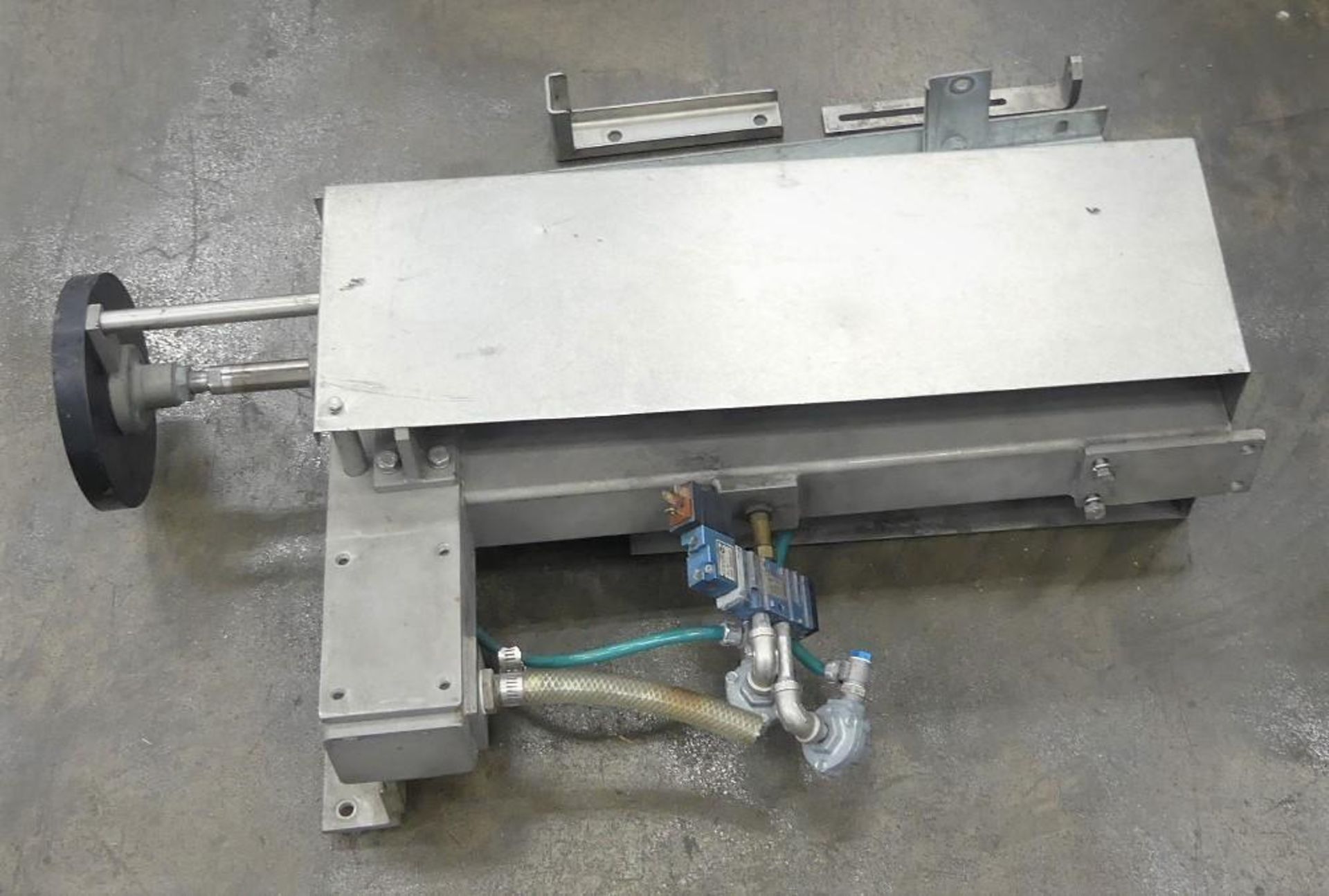 Unipak WD-7797 Automatic Bottle Depalletizer - Image 15 of 37