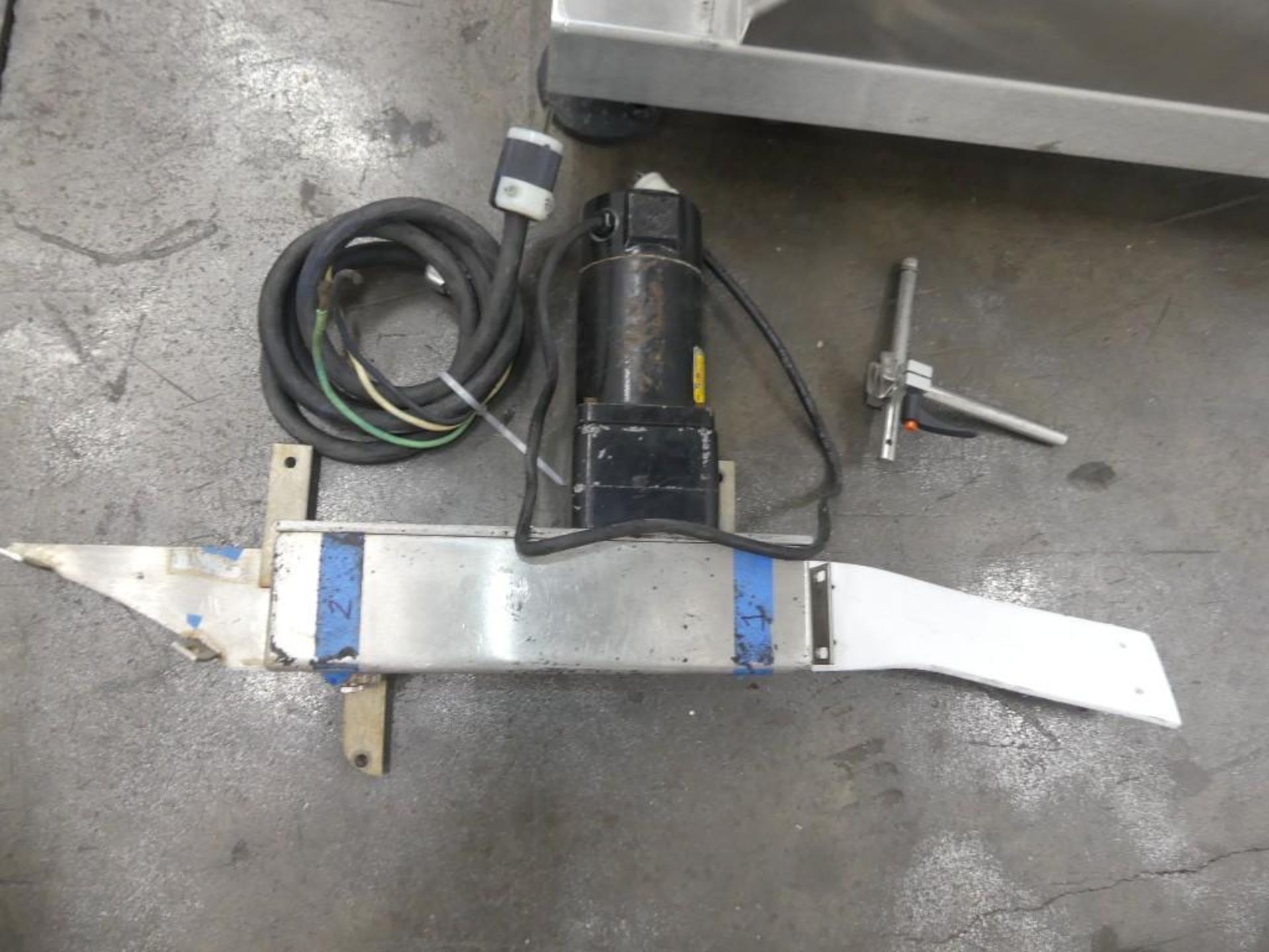 Inline Filling Systems Capper and Elevator - Image 14 of 20