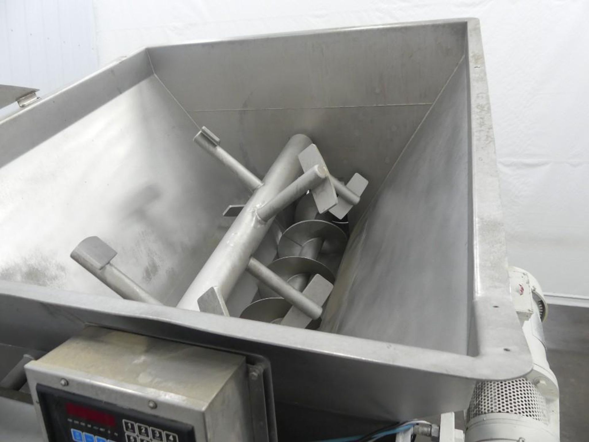 Stainless Steel Paddle Agitated Auger Feeder - Image 6 of 12