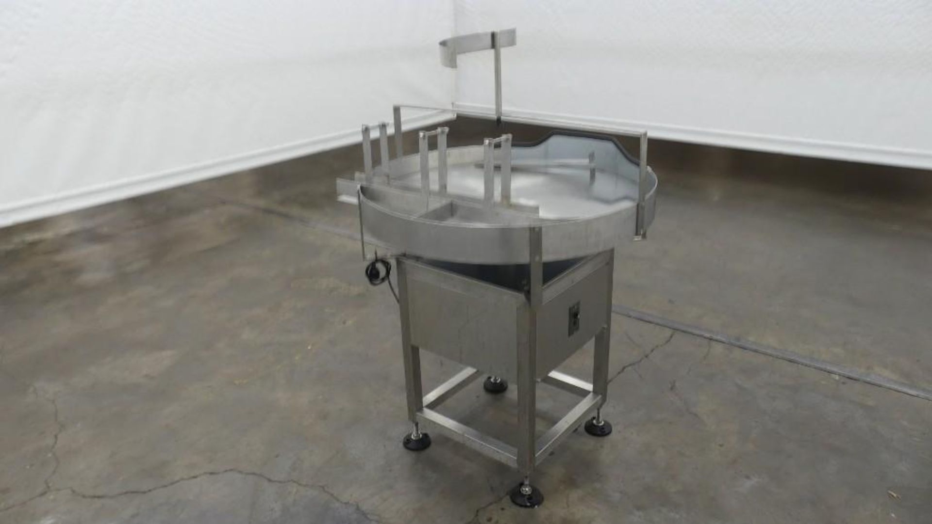 36 Inch Rotary Accumulation Table - Image 4 of 13