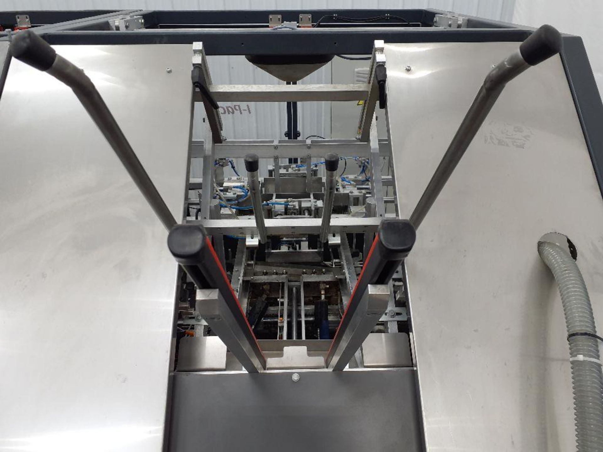 I-pack IK14B-1 Auto Case Sealer and Void Reduction System - Image 8 of 39