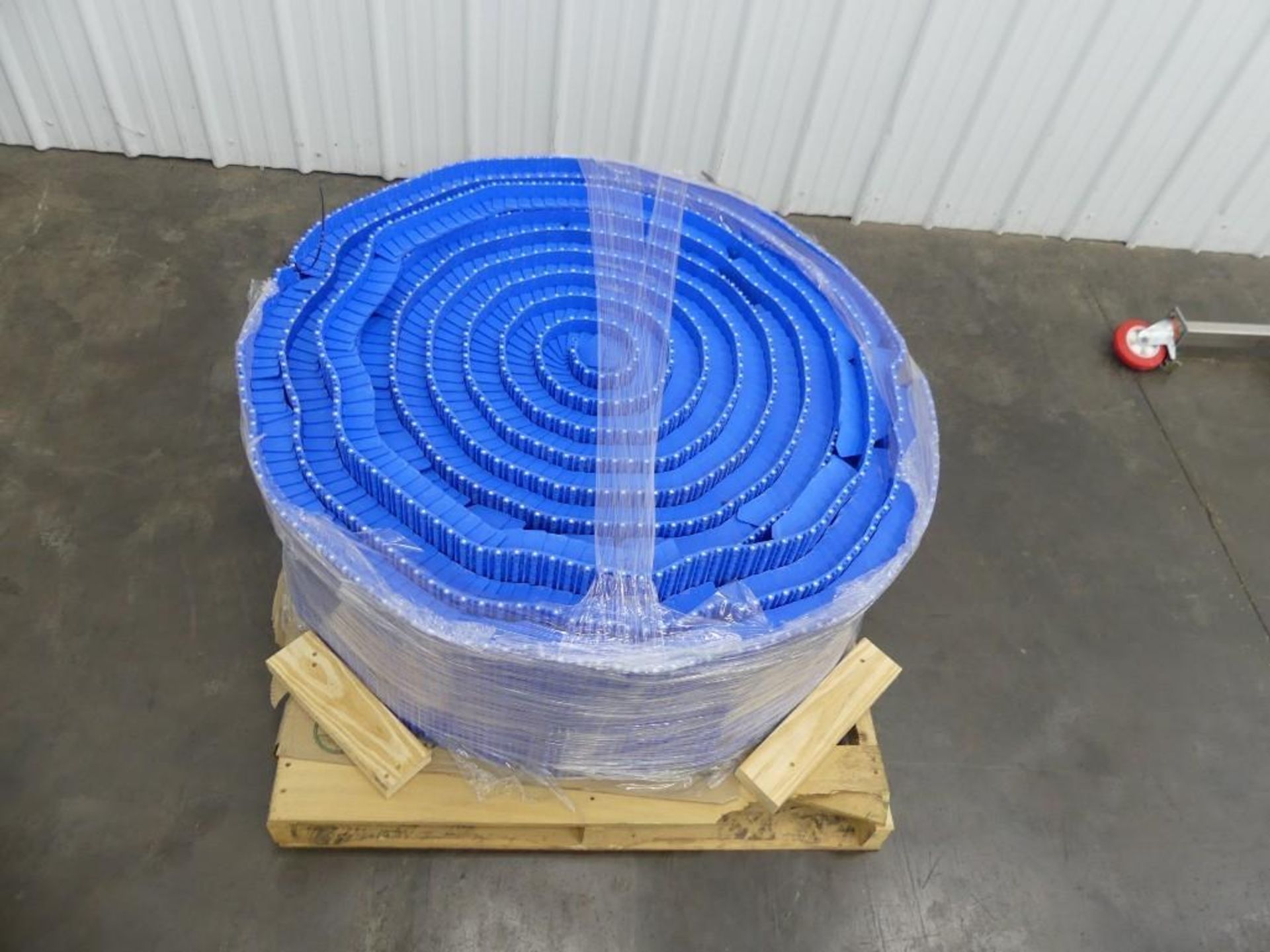 Plan It Packaging Inc. Conveyor Cleated Blue Belt Incline Conveyor - Image 28 of 28