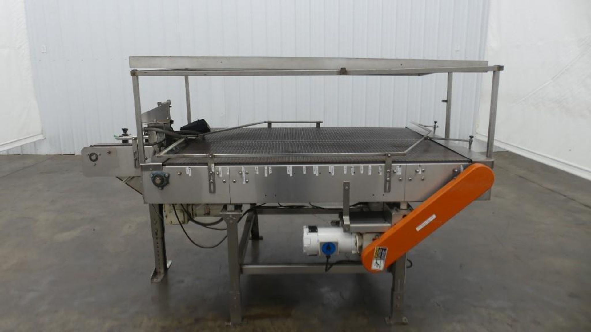 Nedco Bi Flow Re Flow 50" x 60" Mass Flow Accumulation Table Stainless Steel