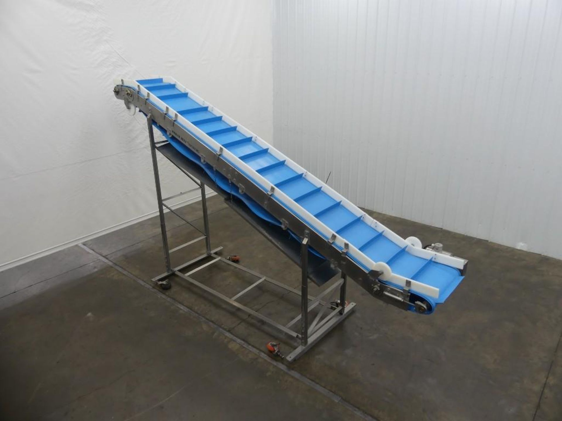 Power Belt Systems 18' L by 28" W Cleated Decline Conveyor - Image 8 of 20