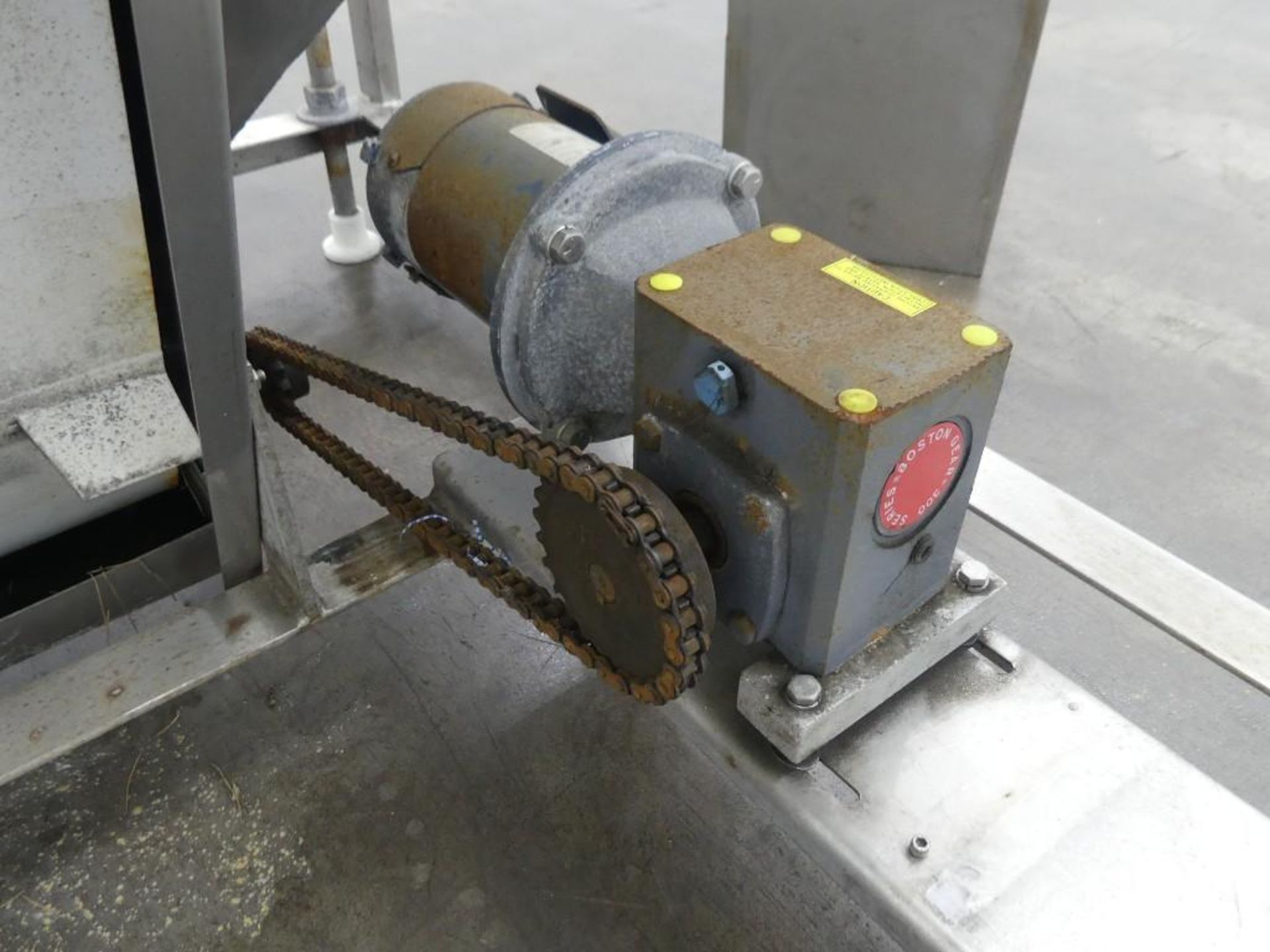 Stainless Steel Hopper with Elevating Conveyor - Image 9 of 16