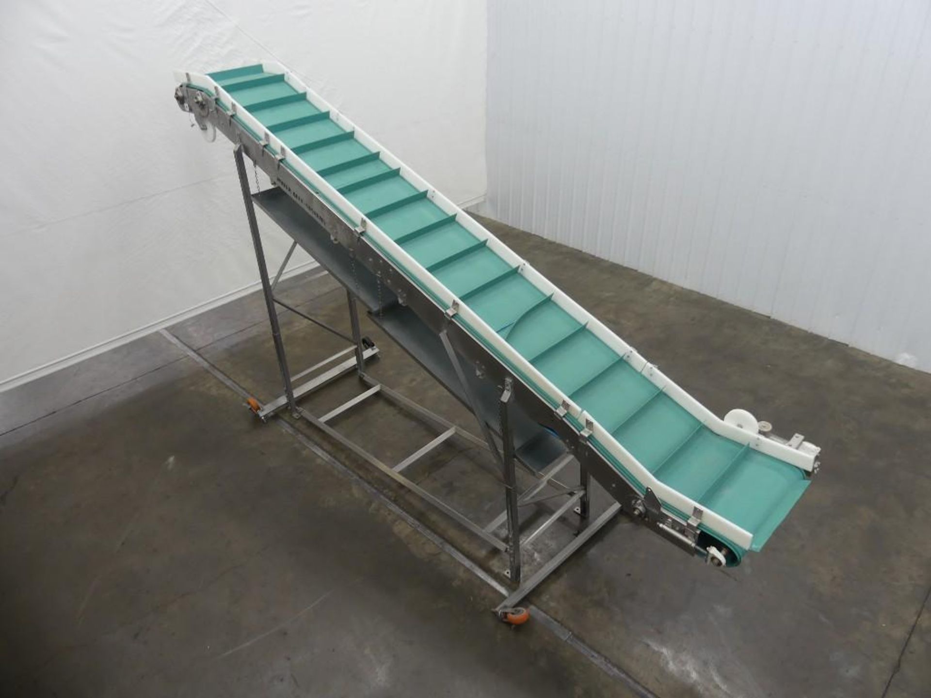 Power Belt Systems 18' L by 24" W Cleated Decline Conveyor - Image 3 of 20