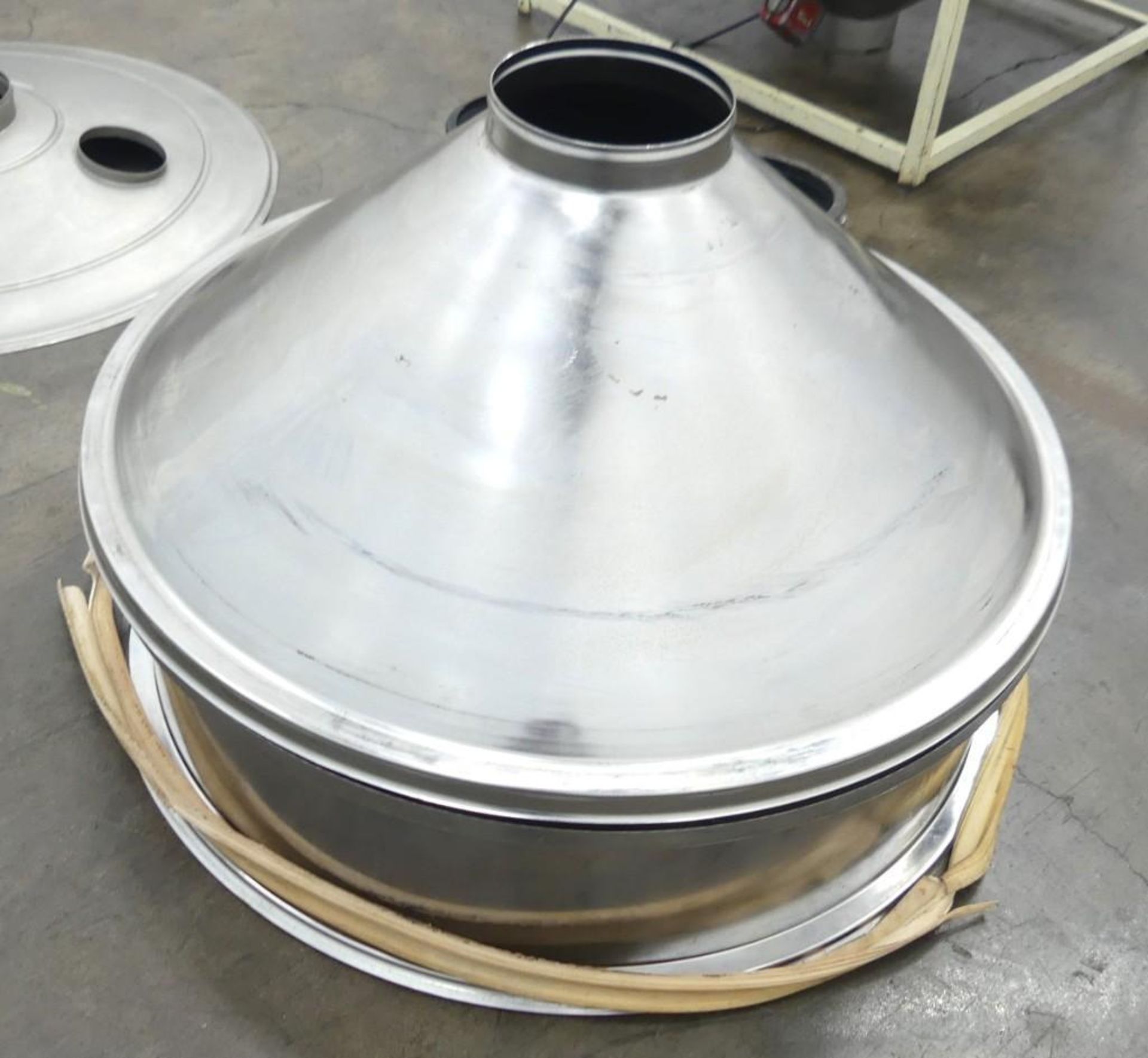 Vibratory Bowl Sifter - Image 16 of 17