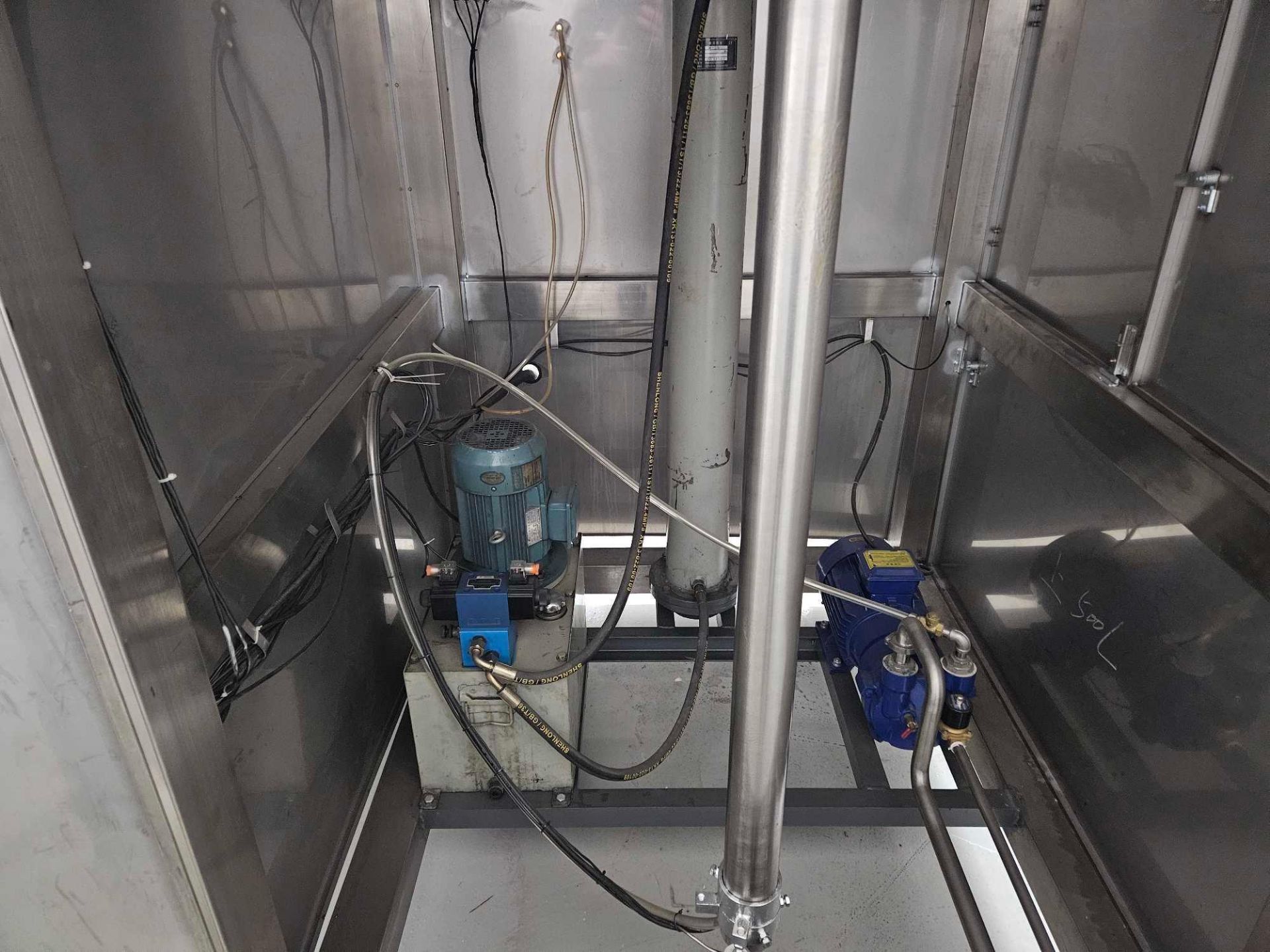 New 500 liter Vacuum Emulsion and Homogenizer System - Image 15 of 15