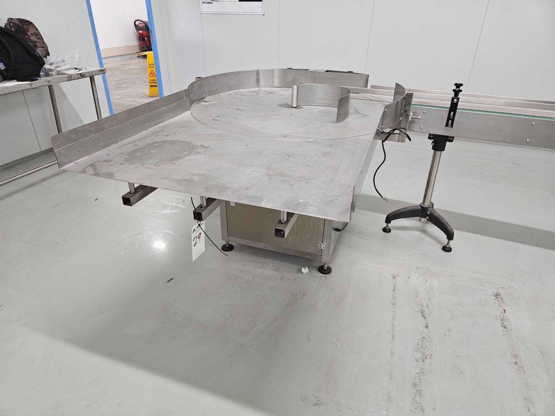 47" Infeed Rotary Accumulation Table