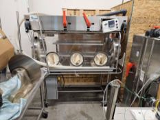 La Calhene 3 Glove Transfer Chamber Isolator