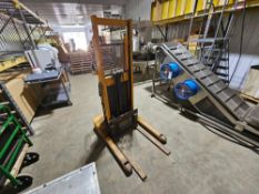 Big Joe Pallet Lift