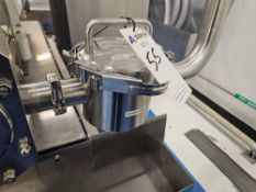 Bunting Magnetics MLT-C-2-F-393 Sanitary Trap