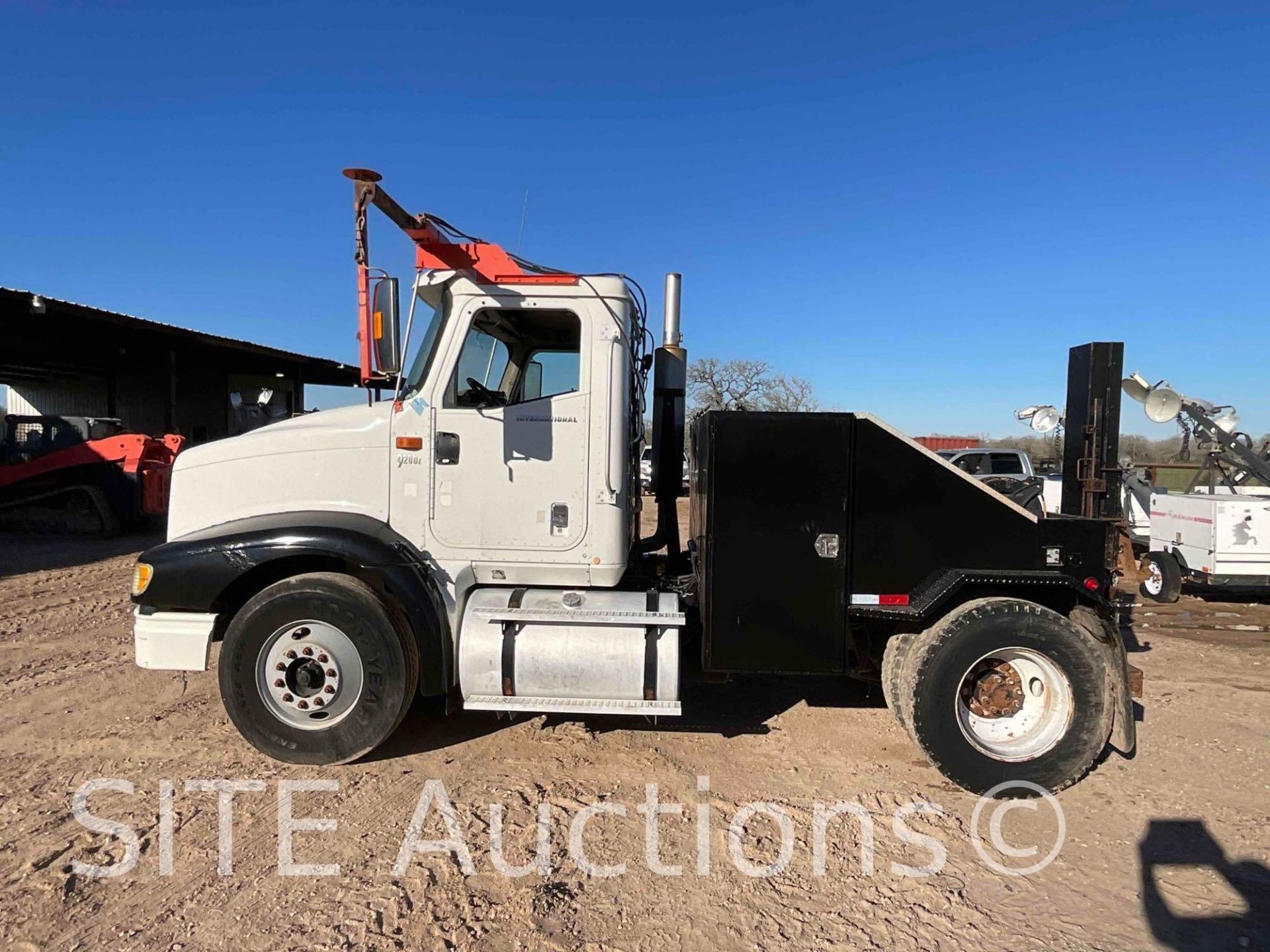 2007 International 9200i S/A Toter Truck - Image 7 of 27