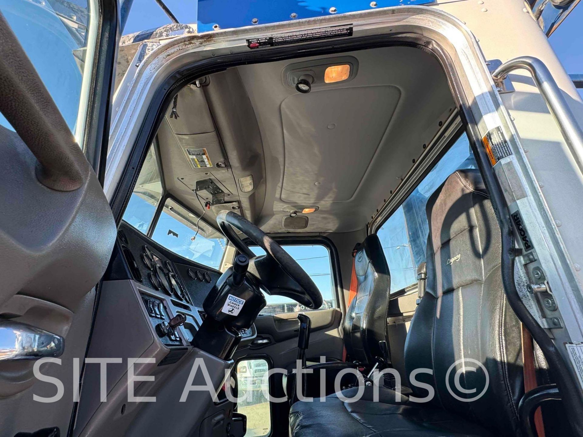 2012 Peterbilt 365 T/A Daycab Truck Tractor - Image 12 of 19