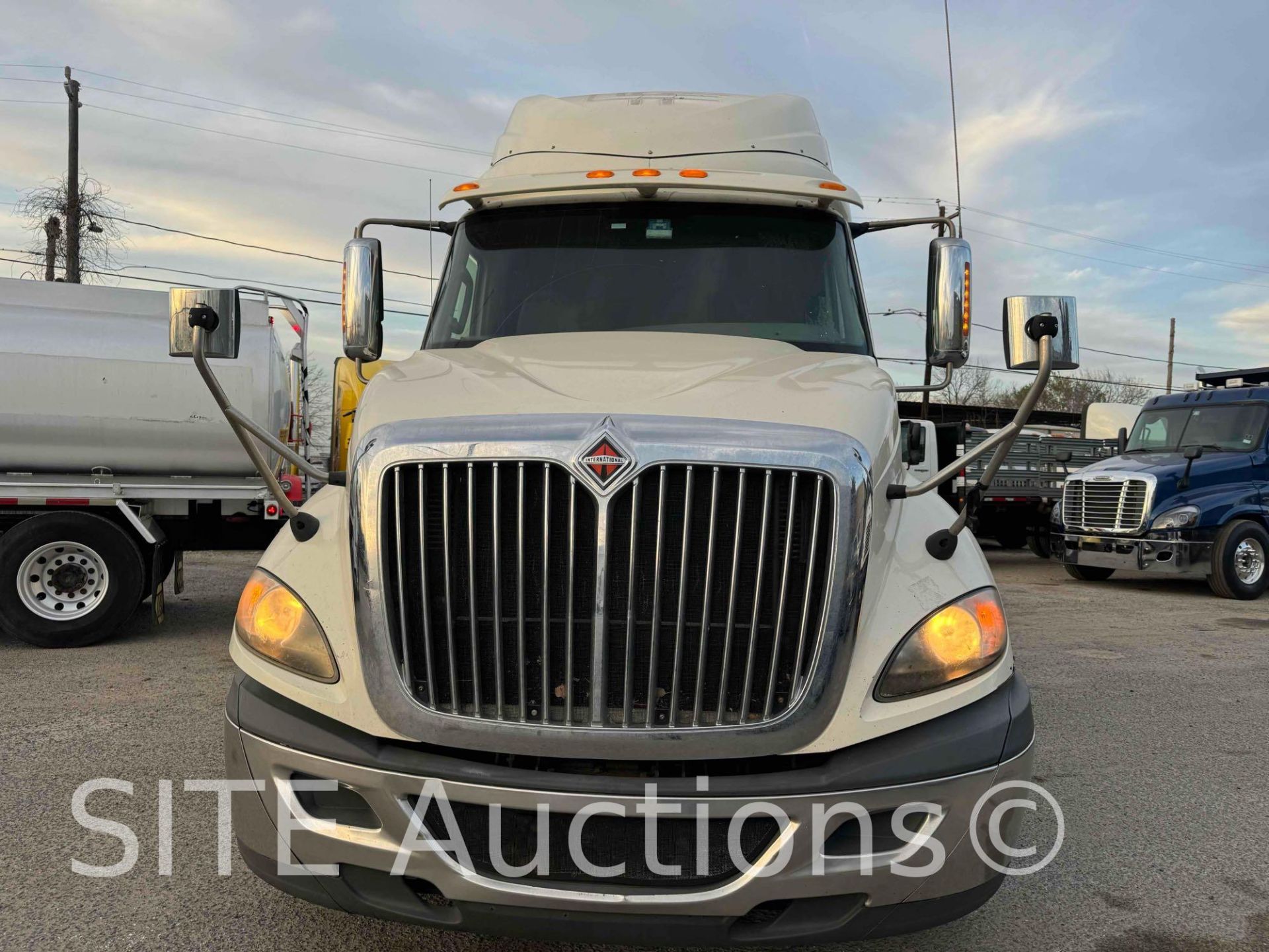 2016 International Prostar+ 122 T/A Sleeper Truck Tractor - Image 2 of 17