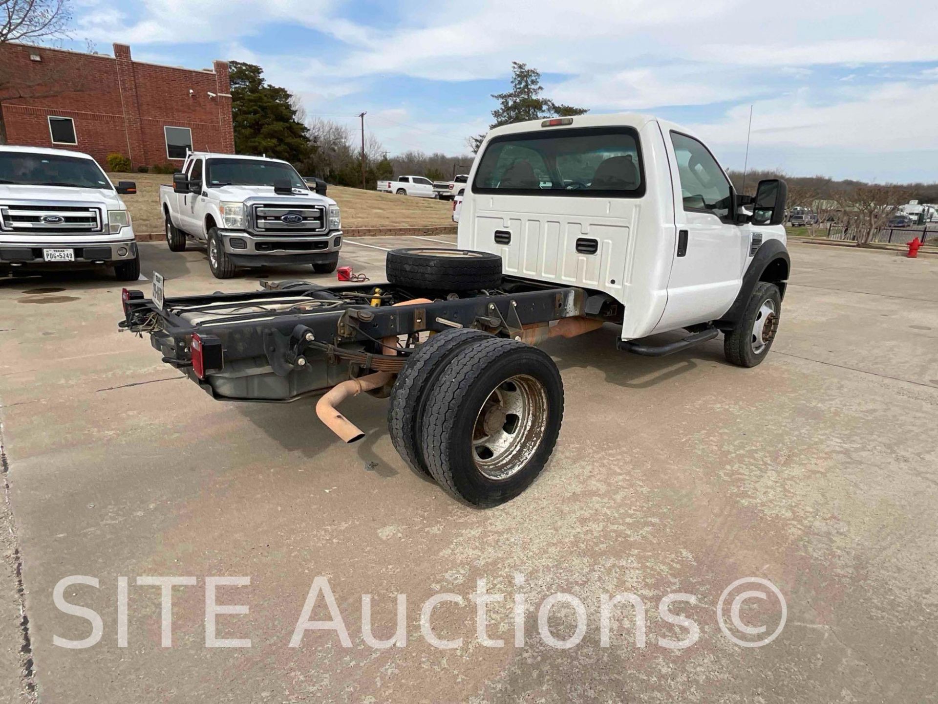 2010 Ford F450 SD Cab & Chassis Truck - Image 5 of 20