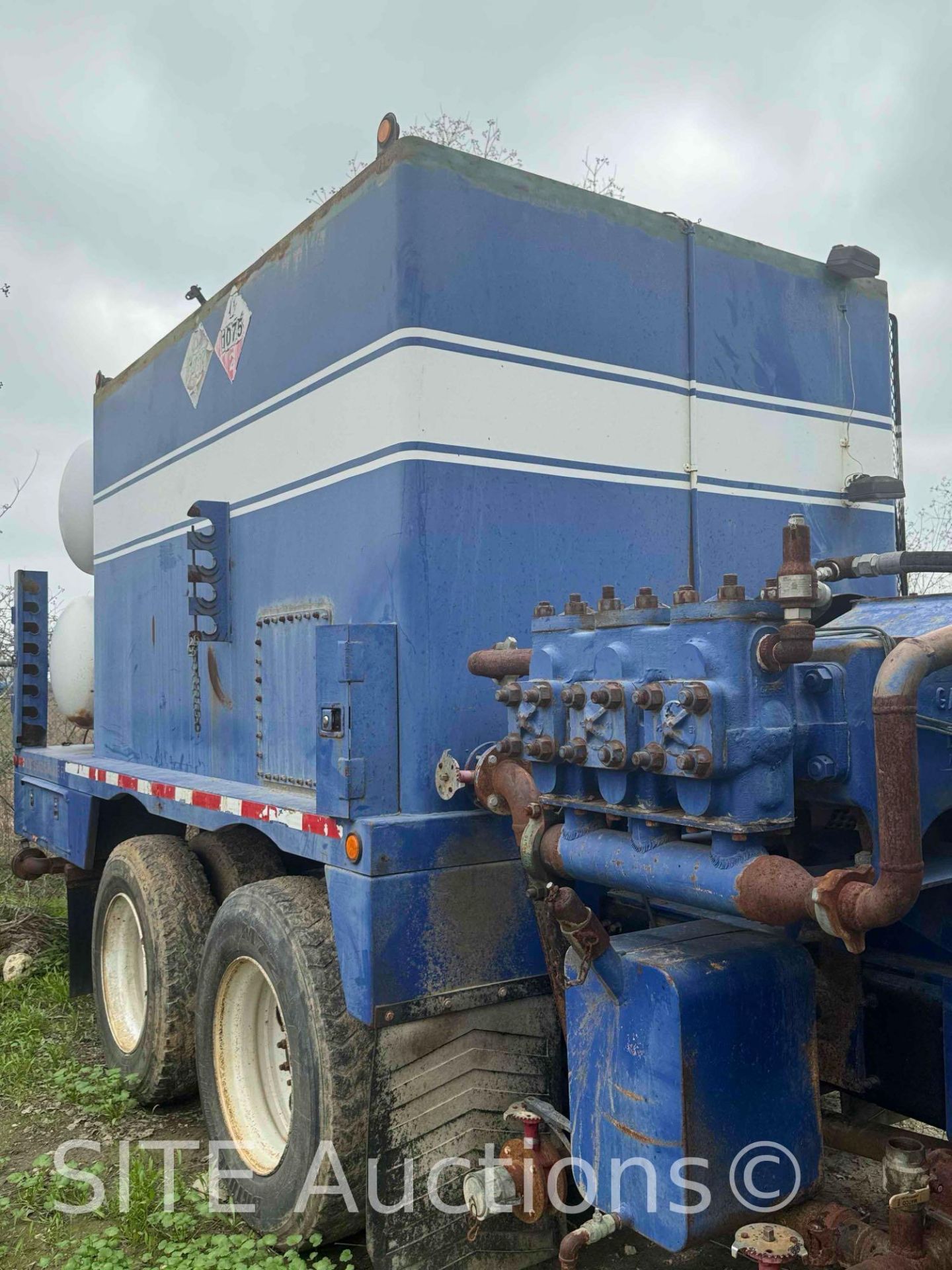 2005 Volvo VHD T/A Hot Oil Truck - Image 25 of 25