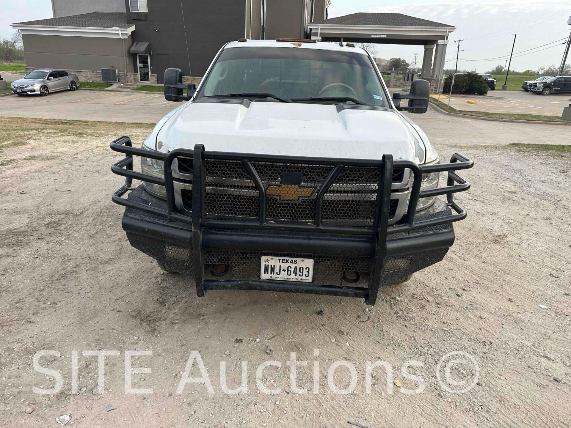 2012 Chevrolet Silverado 3500 HD Crew Cab Flatbed Truck - Image 8 of 25