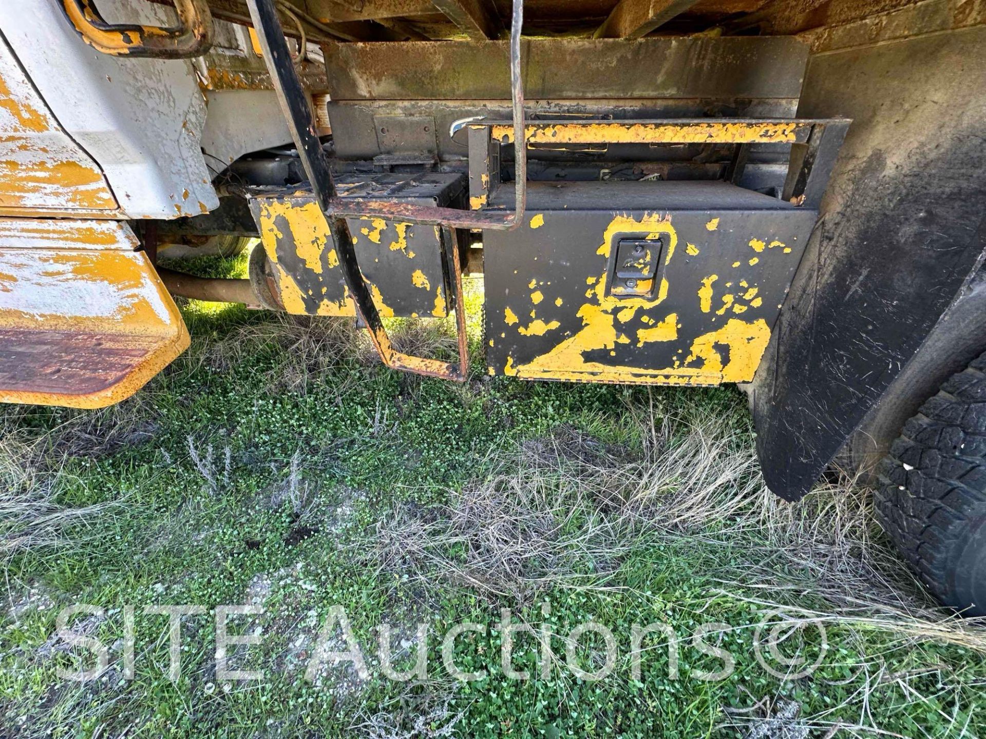 1986 Ford F700 S/A Dump Truck - Image 19 of 26