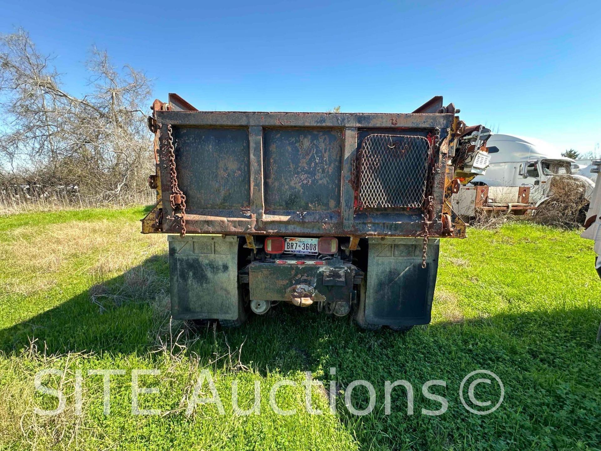1986 Ford F700 S/A Dump Truck - Image 6 of 26