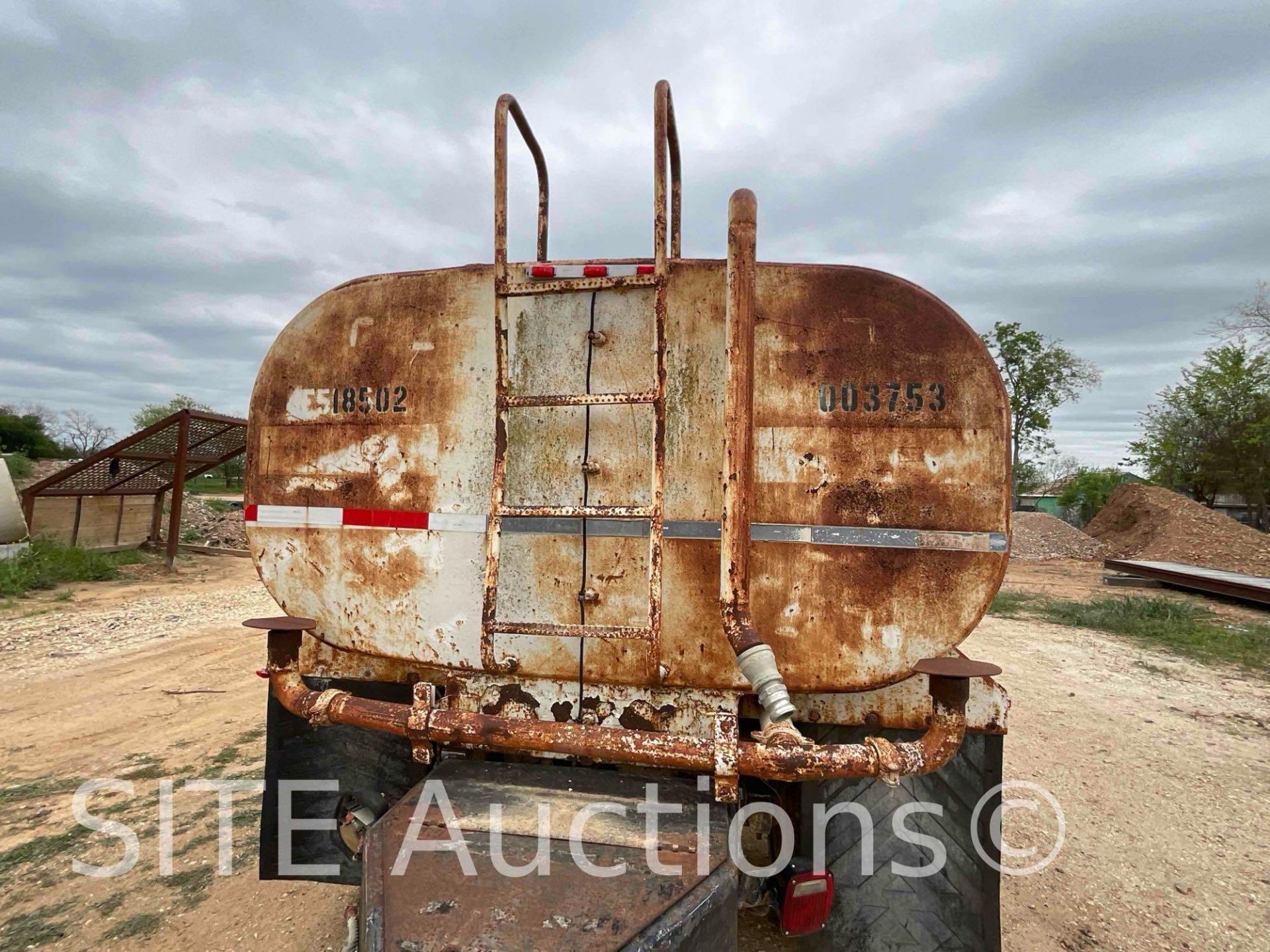 2004 Chevrolet C7500 S/A Water Truck - Image 11 of 23