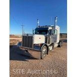 2004 Peterbilt 379 T/A Sleeper Truck Tractor