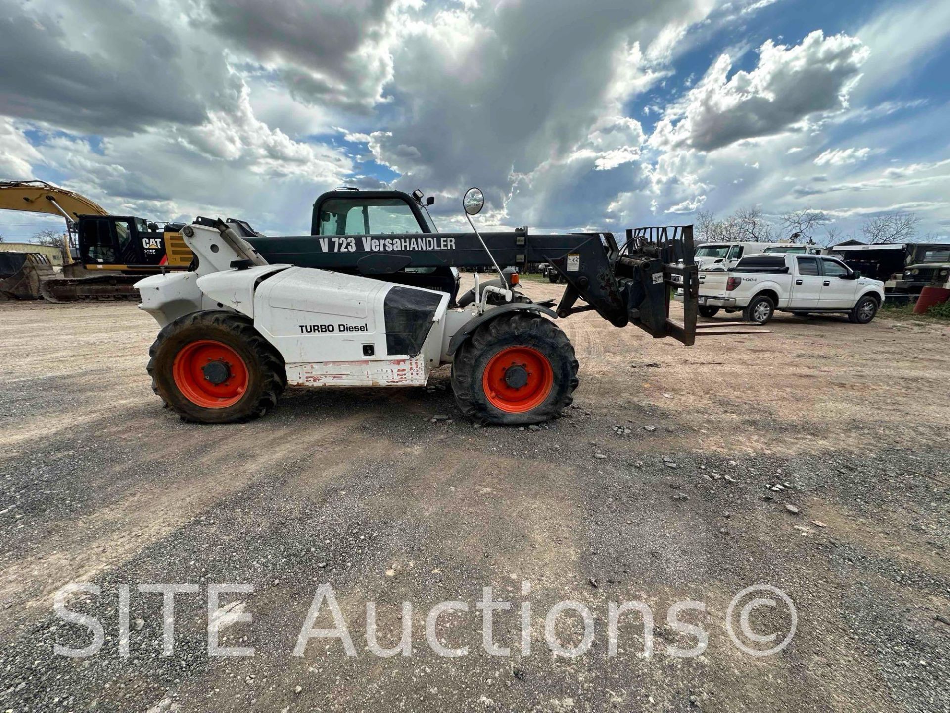 2006 Bobcat V723 VersaHandler 4x4x4 Telescopic Forklift - Image 4 of 23