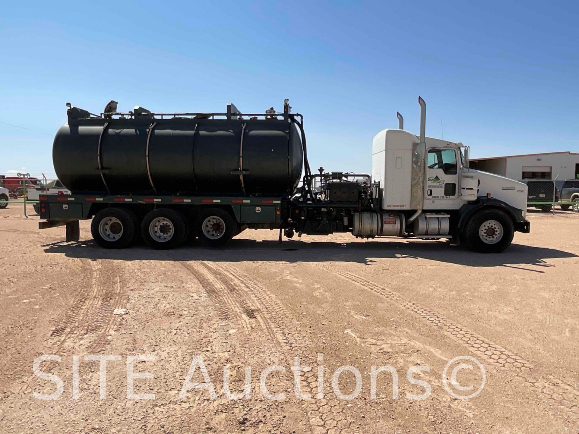 2005 Kenworth T800 Tri/A Kill Truck - Image 4 of 16