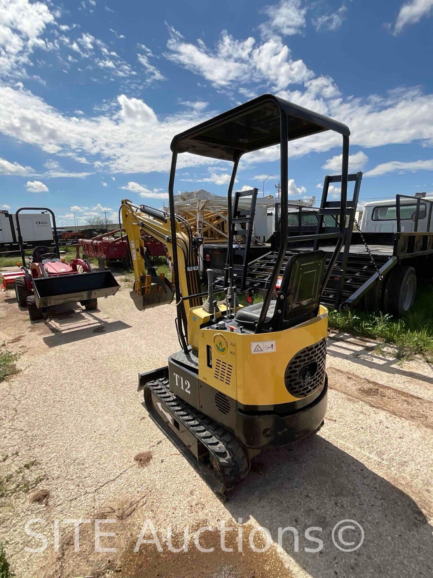 2022 Agrotk YM12 Mini Excavator - Image 5 of 16