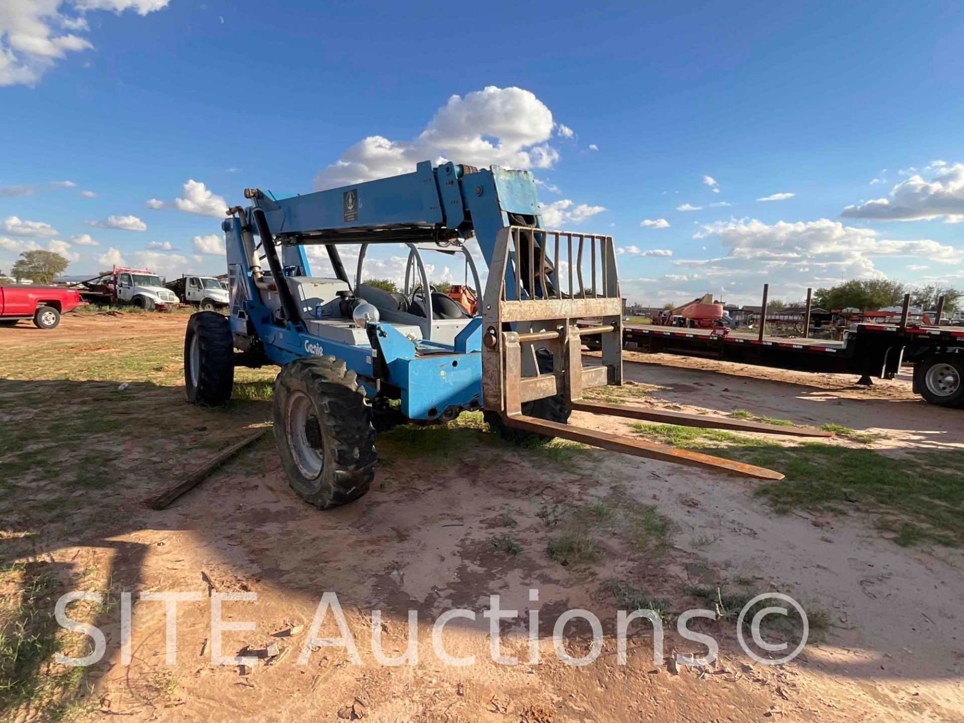 2008 Genie GTH842 4x4x4 Telescopic Forklift - Image 3 of 9