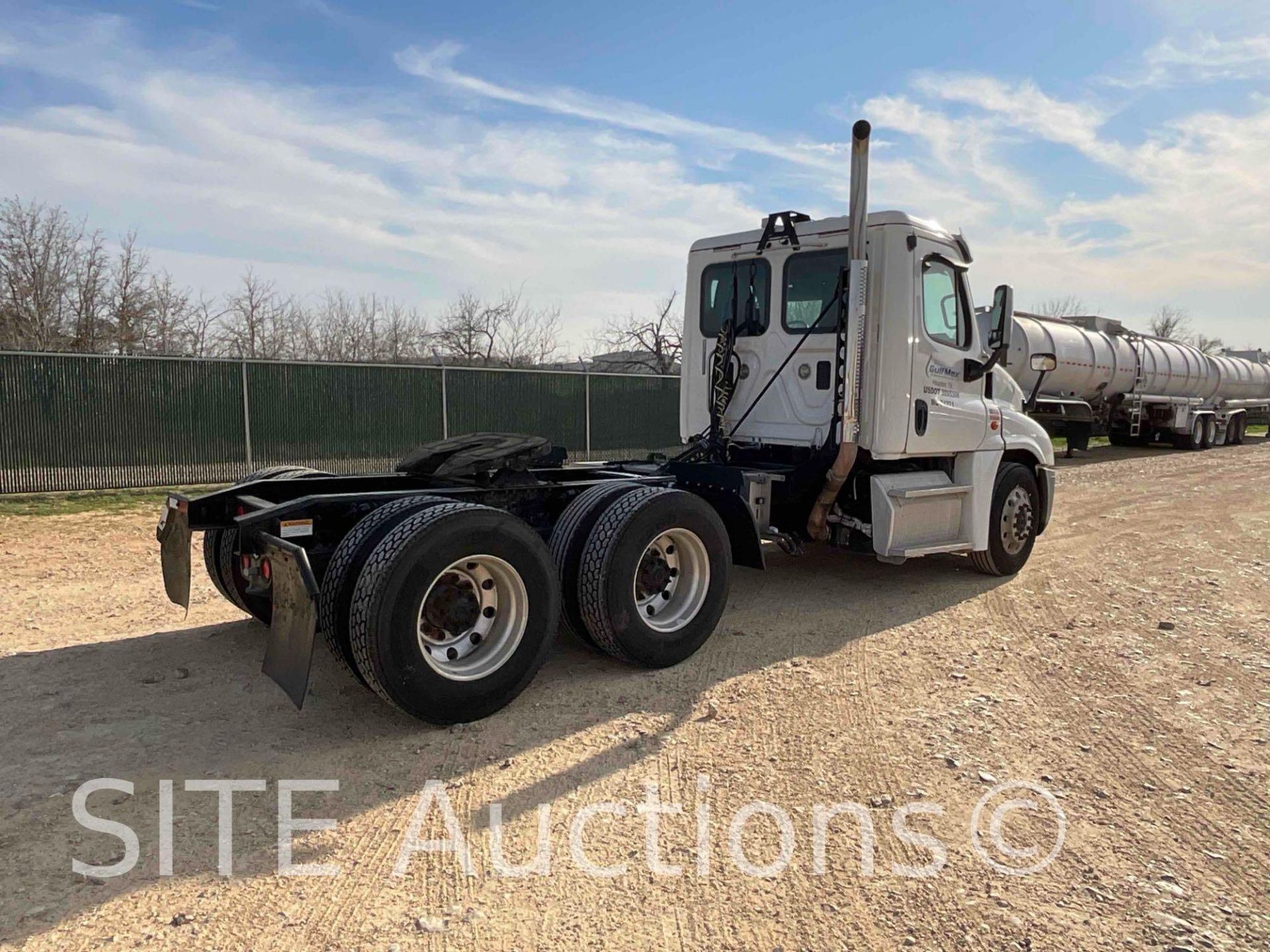 2015 Freightliner Cascadia T/A Daycab Truck Tractor - Image 5 of 31