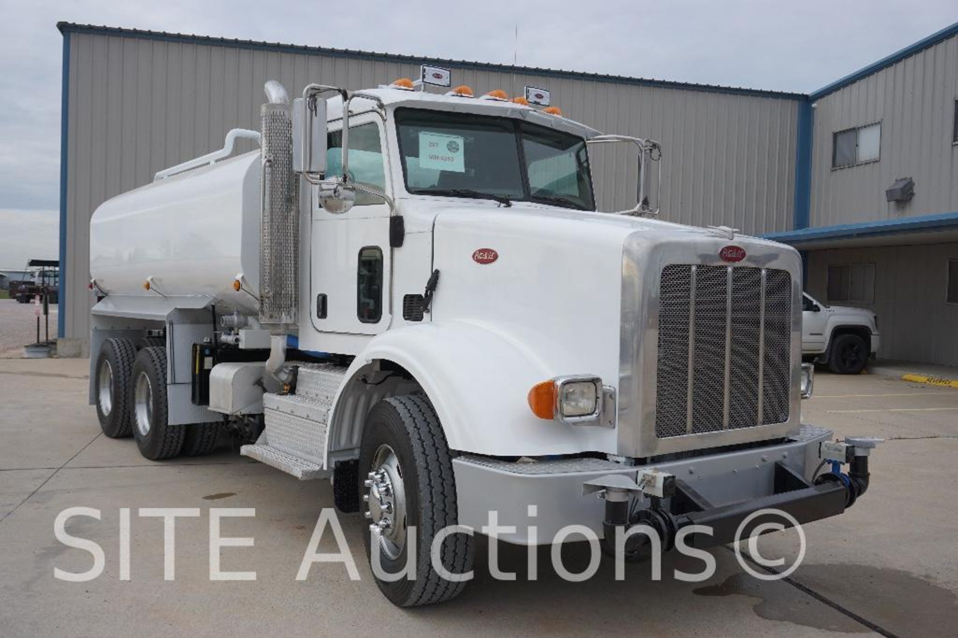 2014 Peterbilt 365 T/A Water Truck - Image 5 of 45