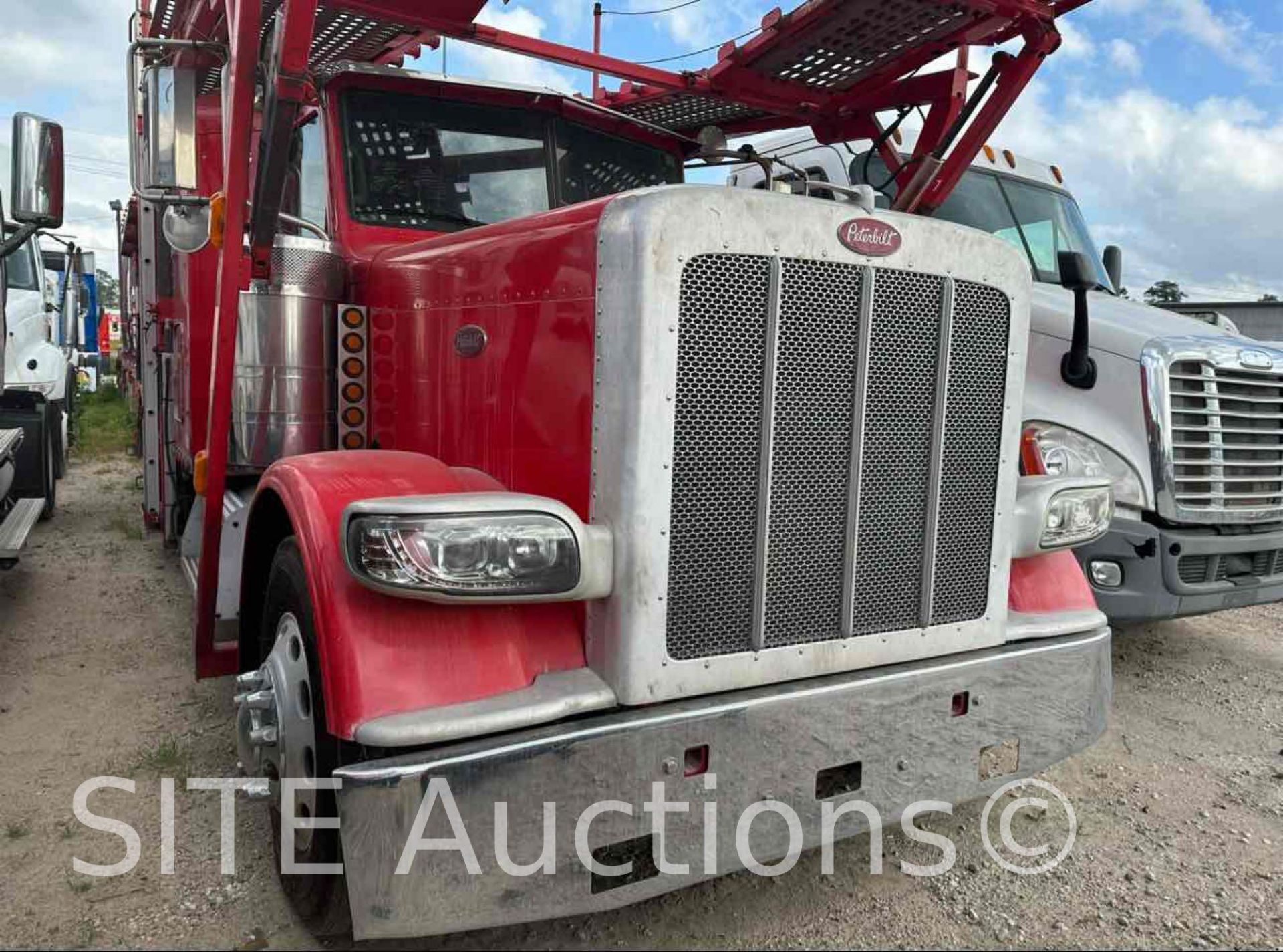 2008 Peterbilt 388 T/A Car Hauler Truck