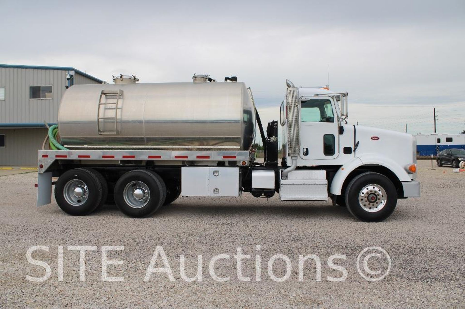 2014 Peterbilt 365 T/A Vacuum Truck - Image 7 of 9