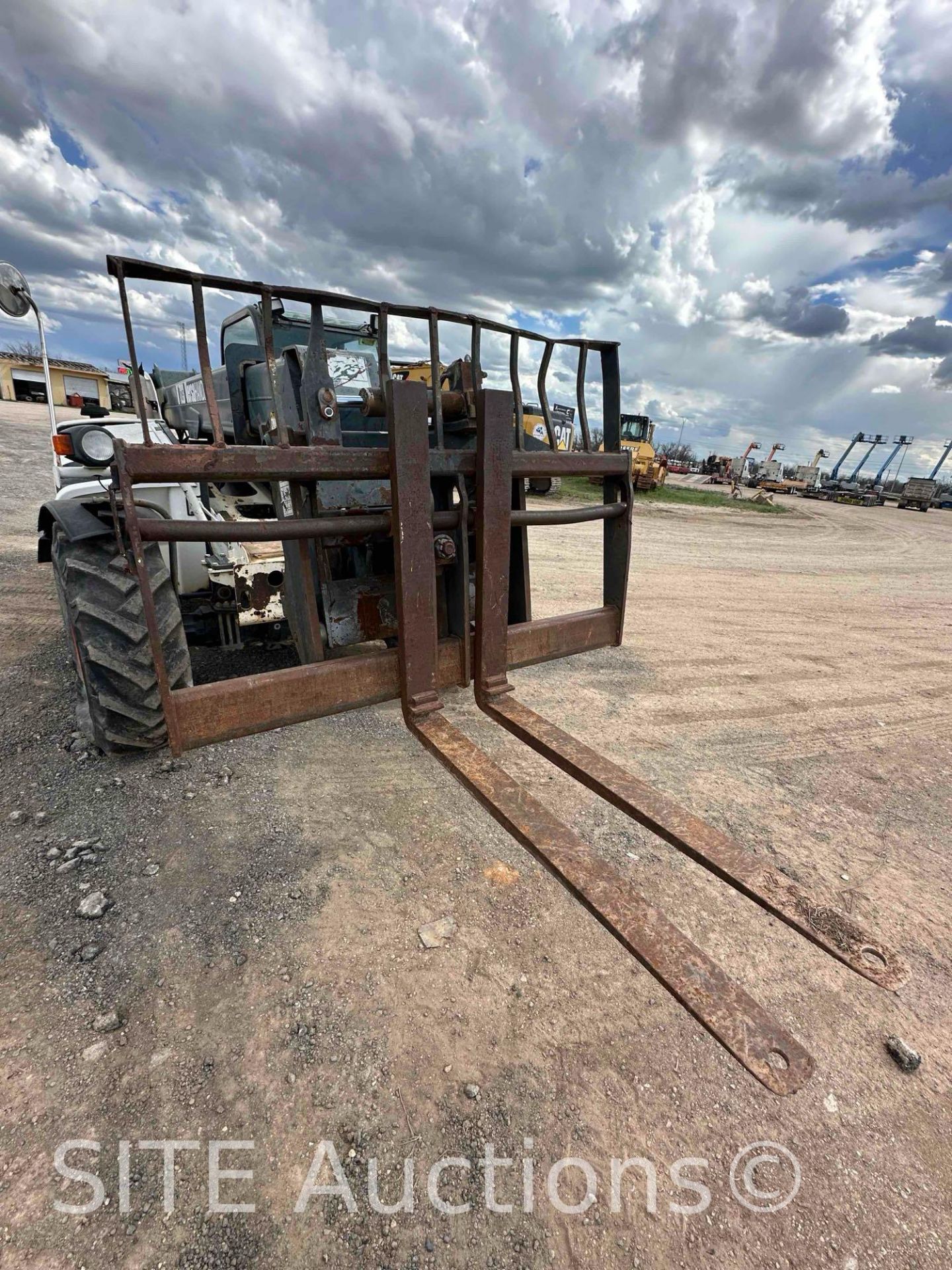 2006 Bobcat V723 VersaHandler 4x4x4 Telescopic Forklift - Image 23 of 23