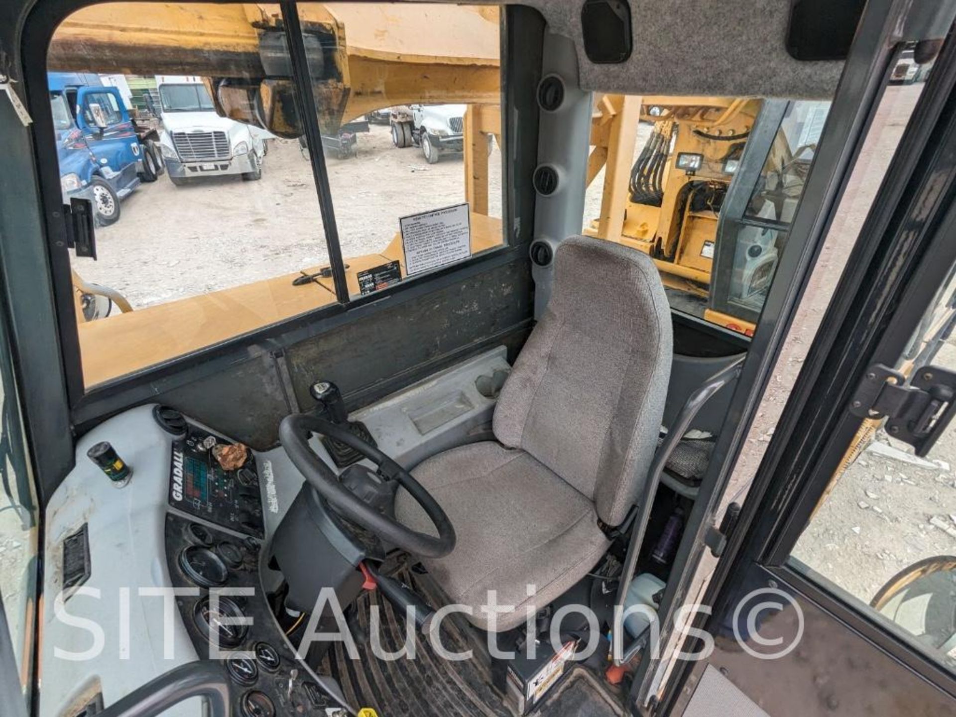 2005 Gradall XL3100 Wheeled Excavator - Image 10 of 18